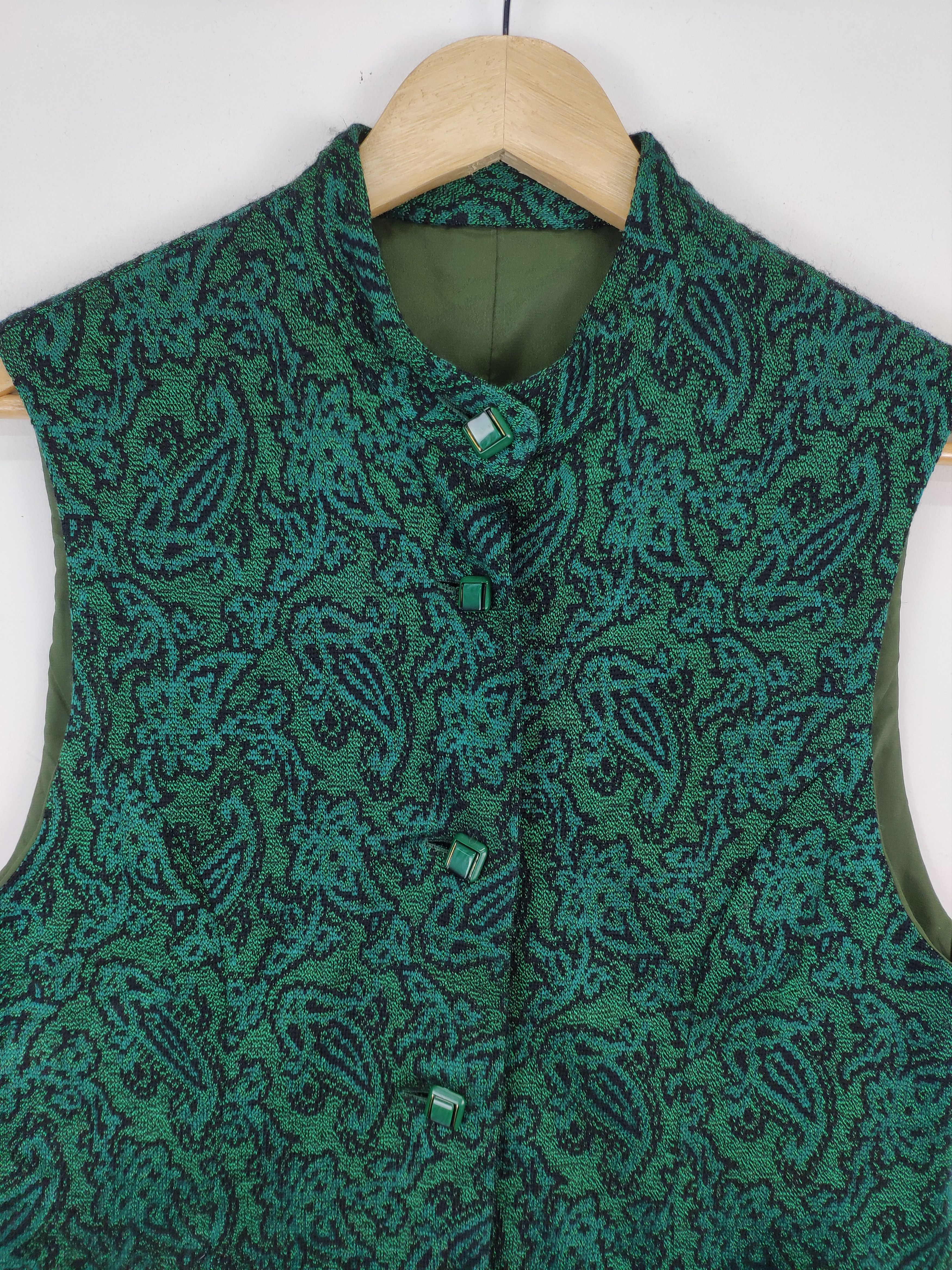 The Unbranded Brand × Vintage Vintage Vest Paisley Unbranded Size S / US 4 / IT 40 - 8 Thumbnail