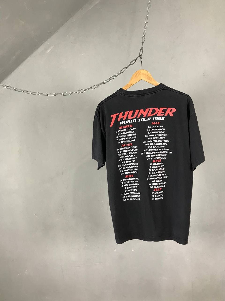 Band Tees × Vintage Thunder Live 1998 vintage hard rock band tour tee Size US L / EU 52-54 / 3 - 4 Thumbnail