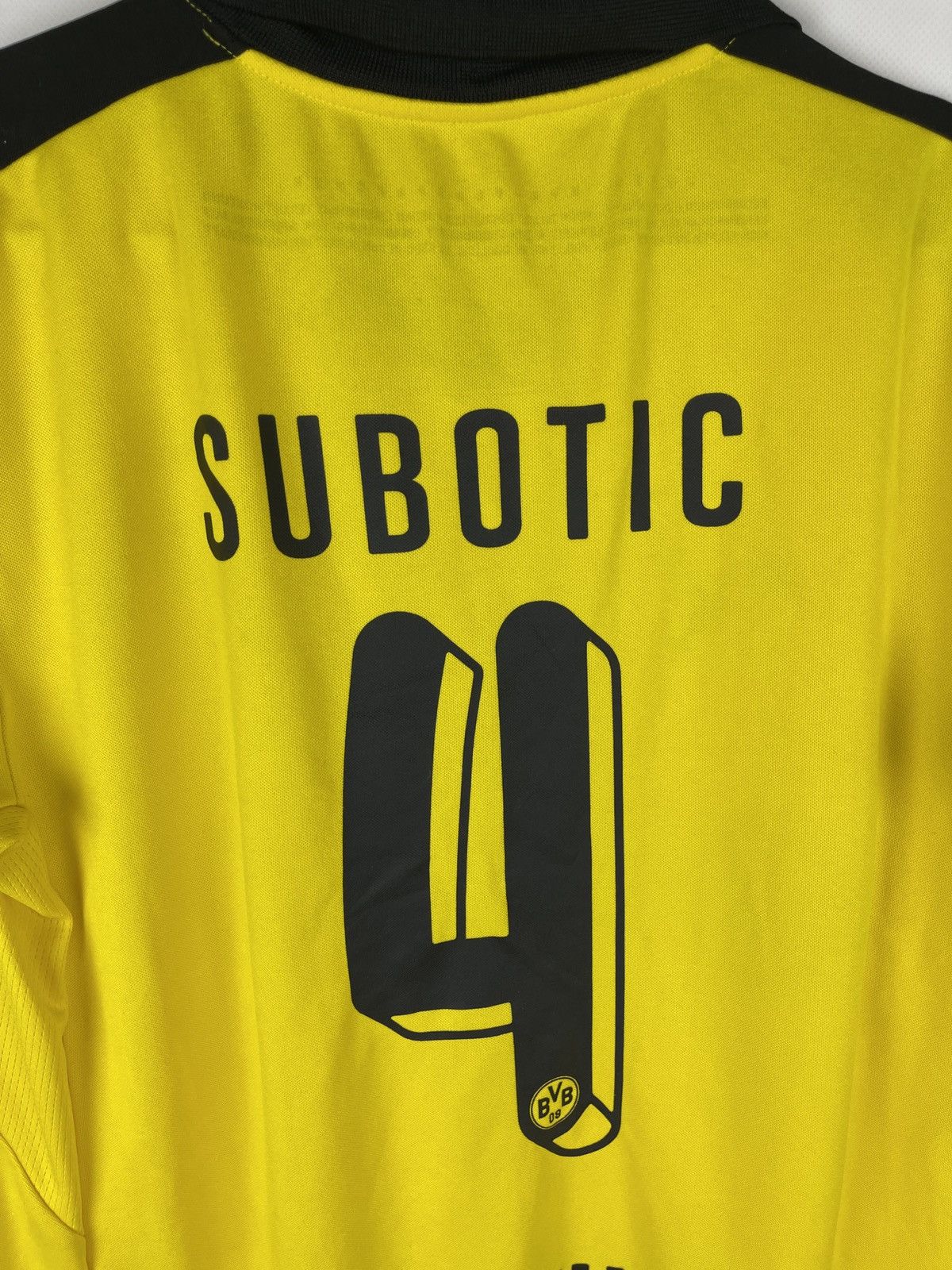 Puma Puma Borussia Dortmund 2015 2016 #4 Subotic home soccer shir Size US M / EU 48-50 / 2 - 9 Thumbnail