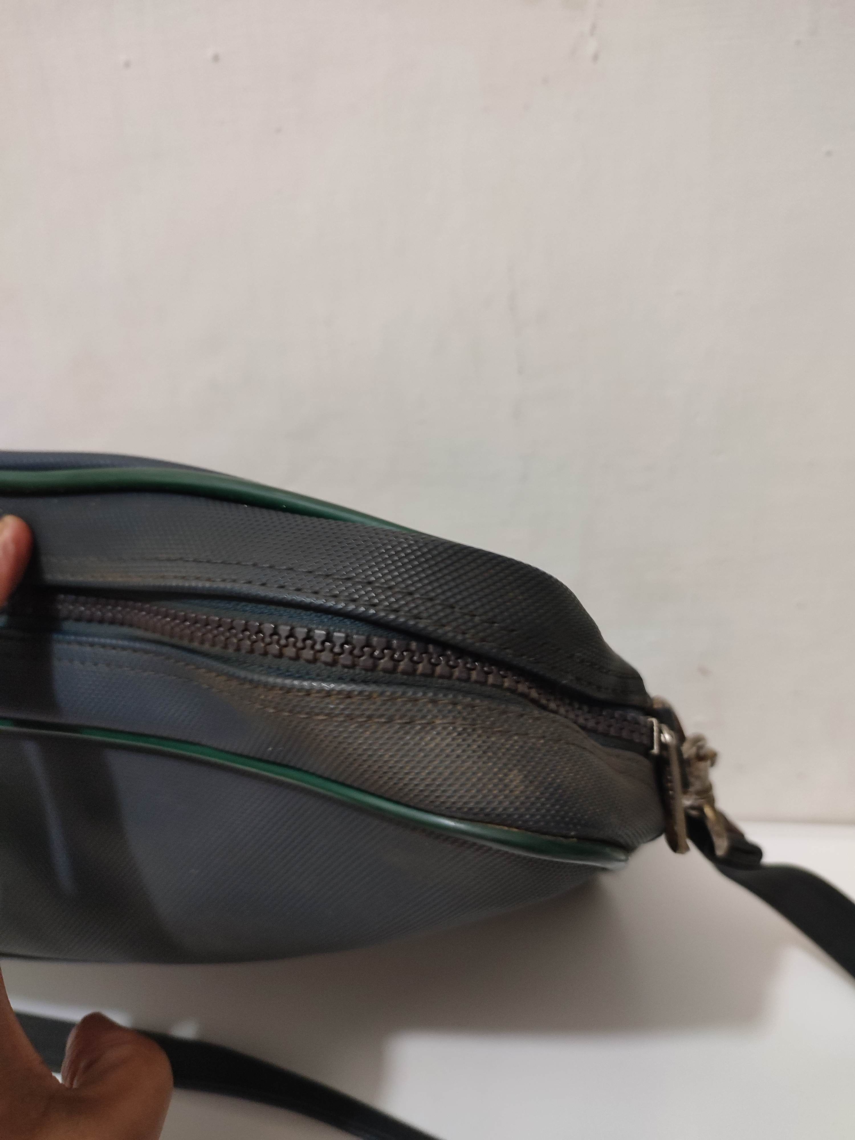Lacoste × Vintage 🔥Vintage Lacoste Paris Sling Bag Big Logo design Size ONE SIZE - 10 Thumbnail