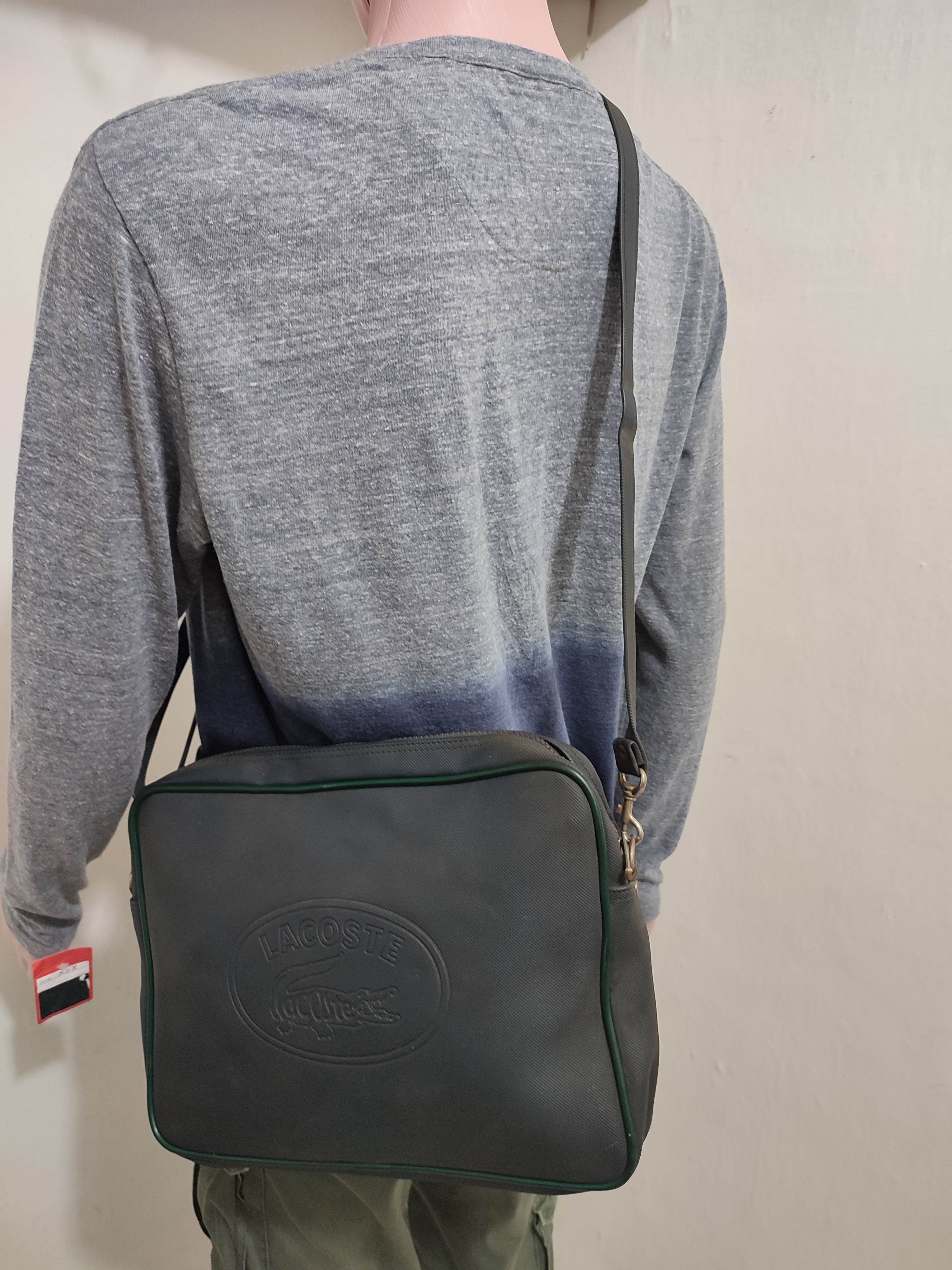 Lacoste × Vintage 🔥Vintage Lacoste Paris Sling Bag Big Logo design Size ONE SIZE - 3 Thumbnail
