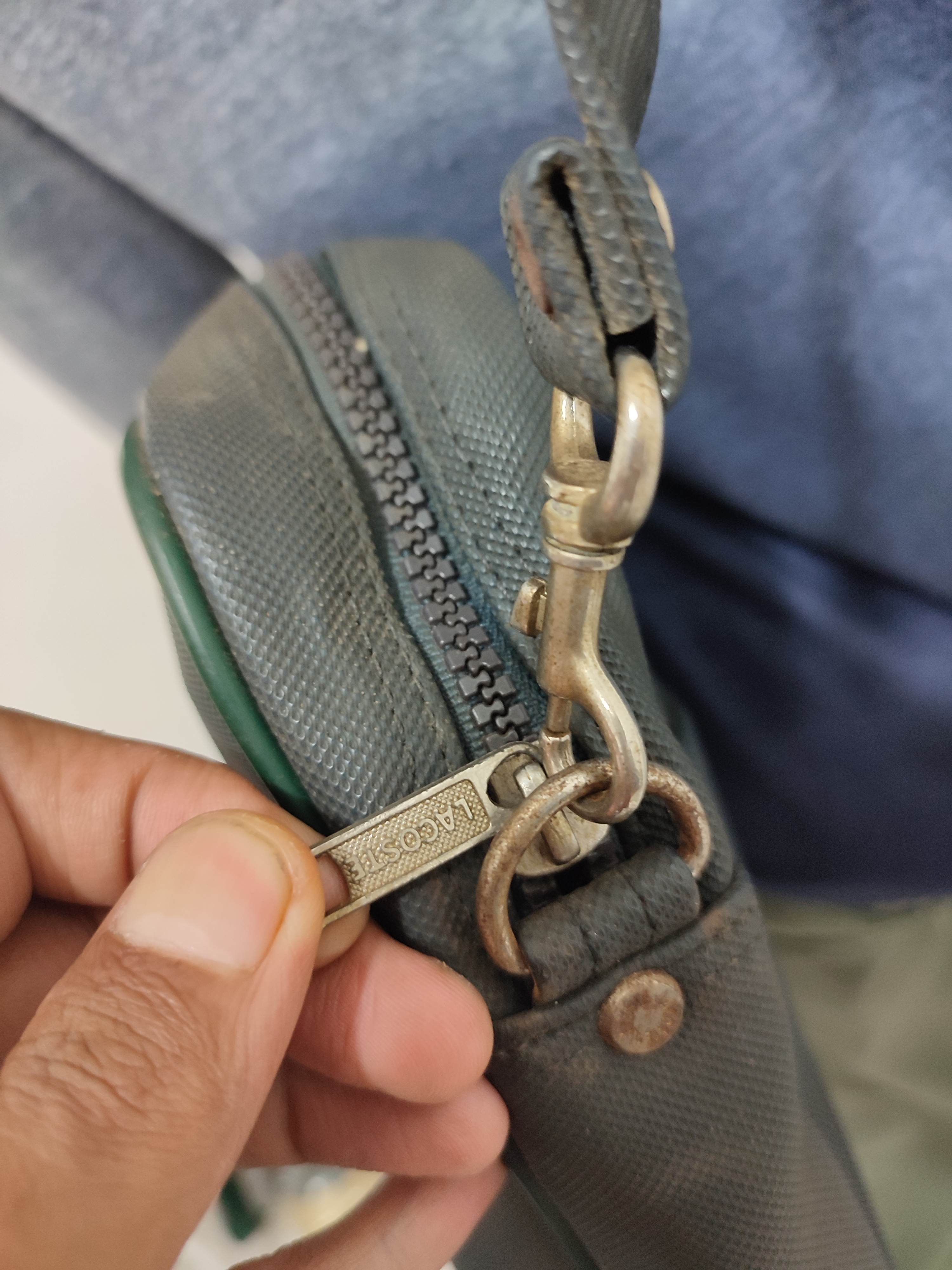 Lacoste × Vintage 🔥Vintage Lacoste Paris Sling Bag Big Logo design Size ONE SIZE - 5 Thumbnail