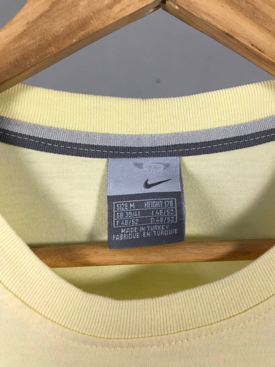 Nike × Vintage Nike swoosh streetwear vintage tee Size US M / EU 48-50 / 2 - 5 Thumbnail