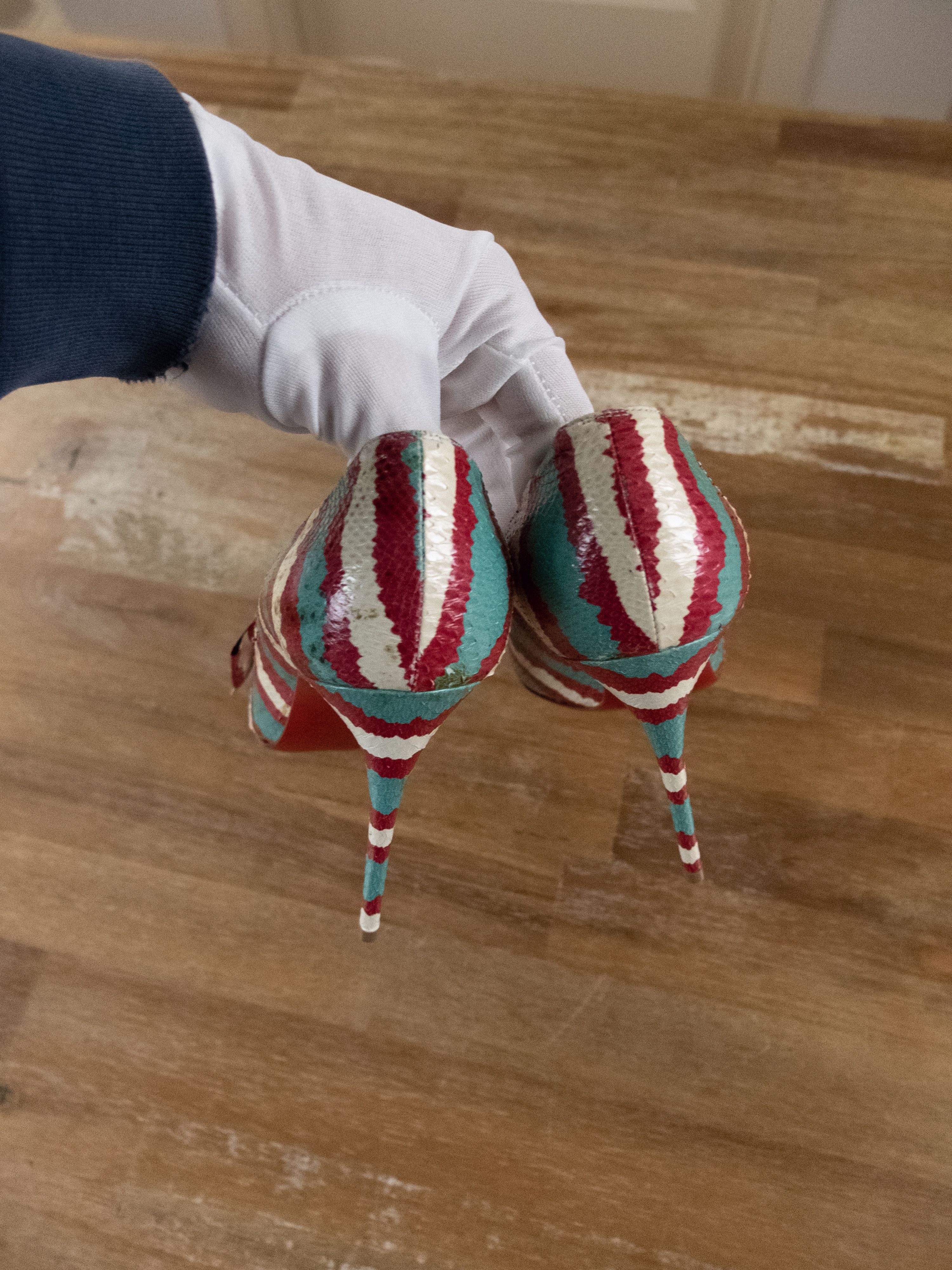 Christian Louboutin CHRISTIAN LOUBOUTIN Madame Menodo python snake pumps 7 37 Size US 7 / IT 37 - 4 Thumbnail