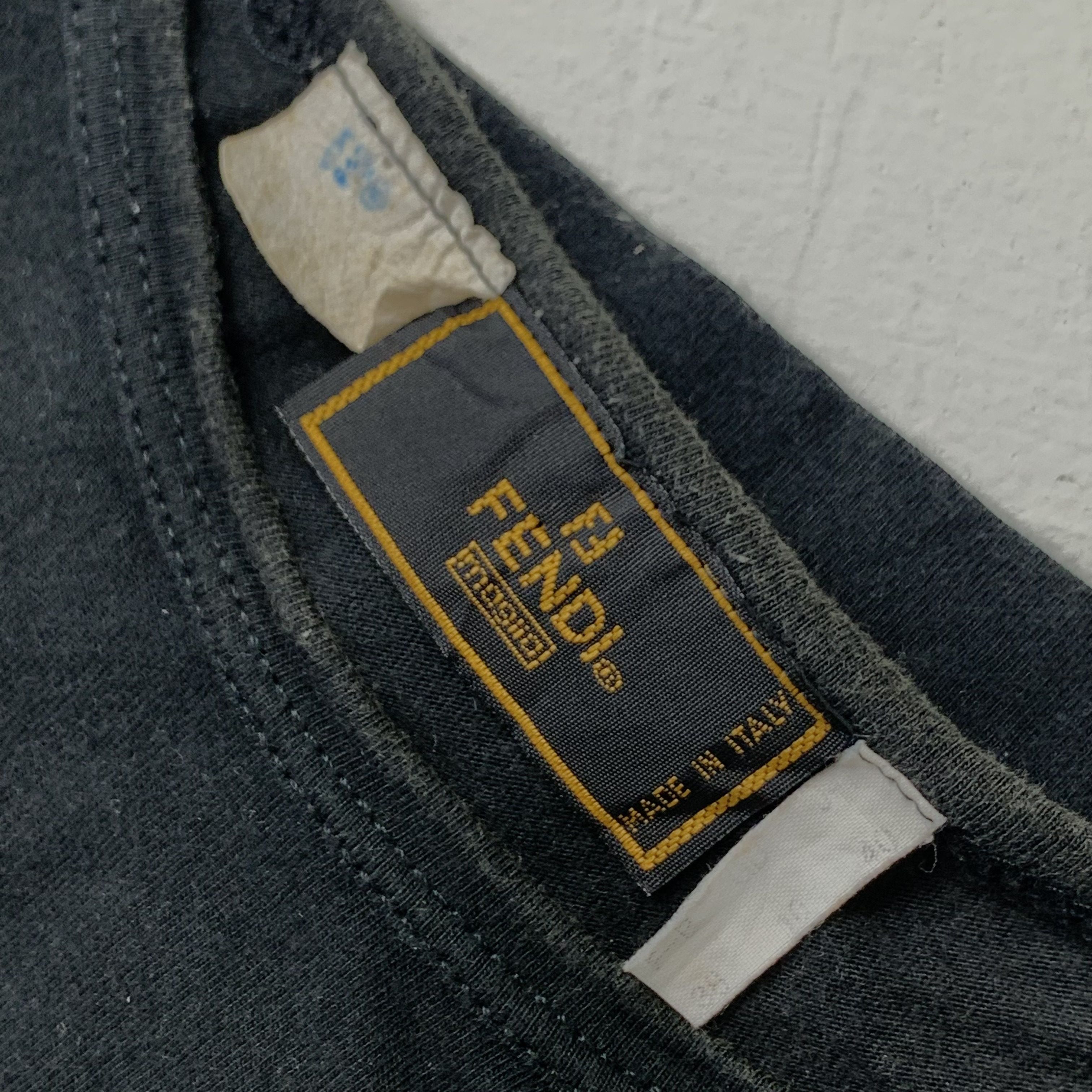 Fendi × Vintage Vintage Fendi Spell out Design Tshirt Size US M / EU 48-50 / 2 - 6 Thumbnail
