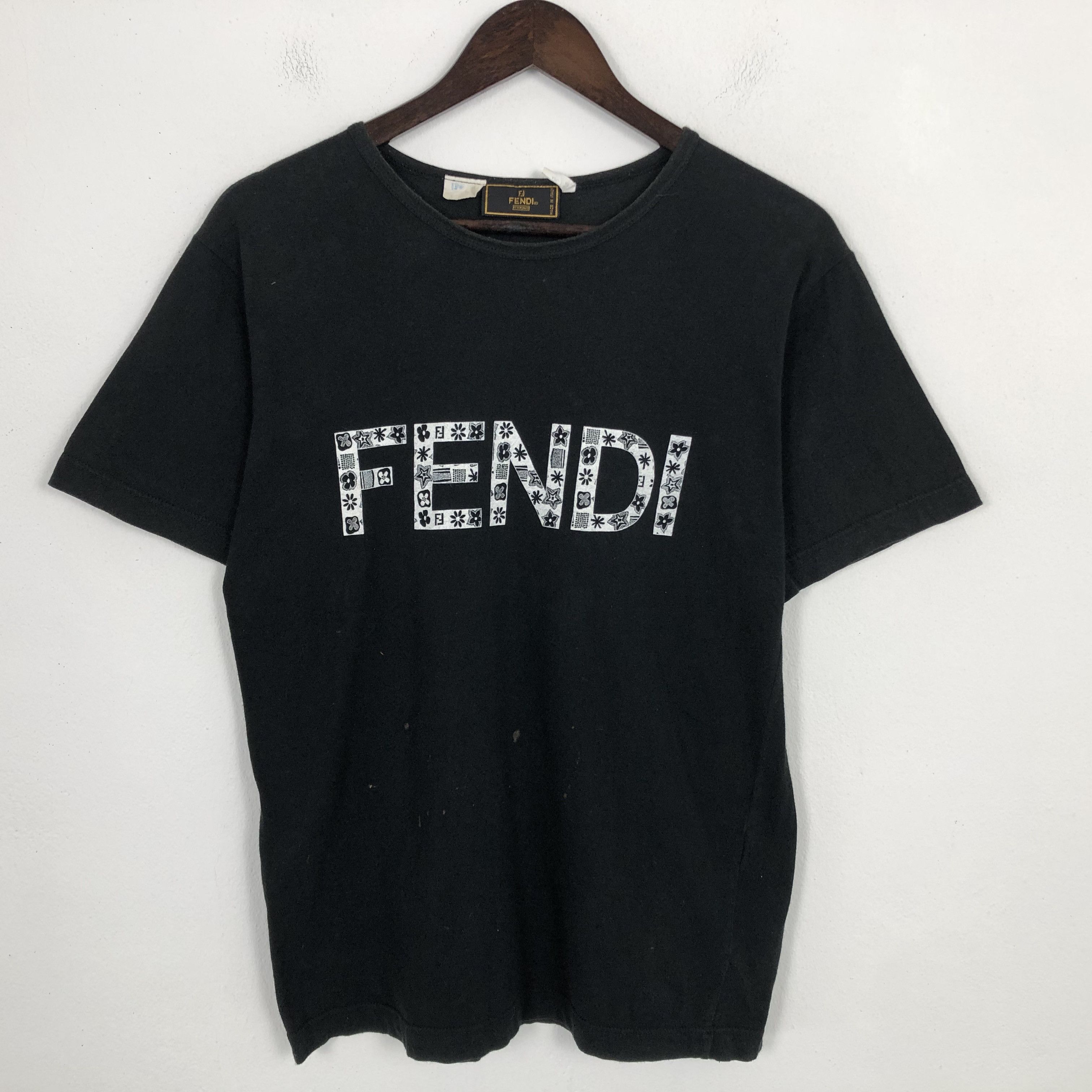 Fendi × Vintage Vintage Fendi Spell out Design Tshirt Size US M / EU 48-50 / 2 - 1 Thumbnail