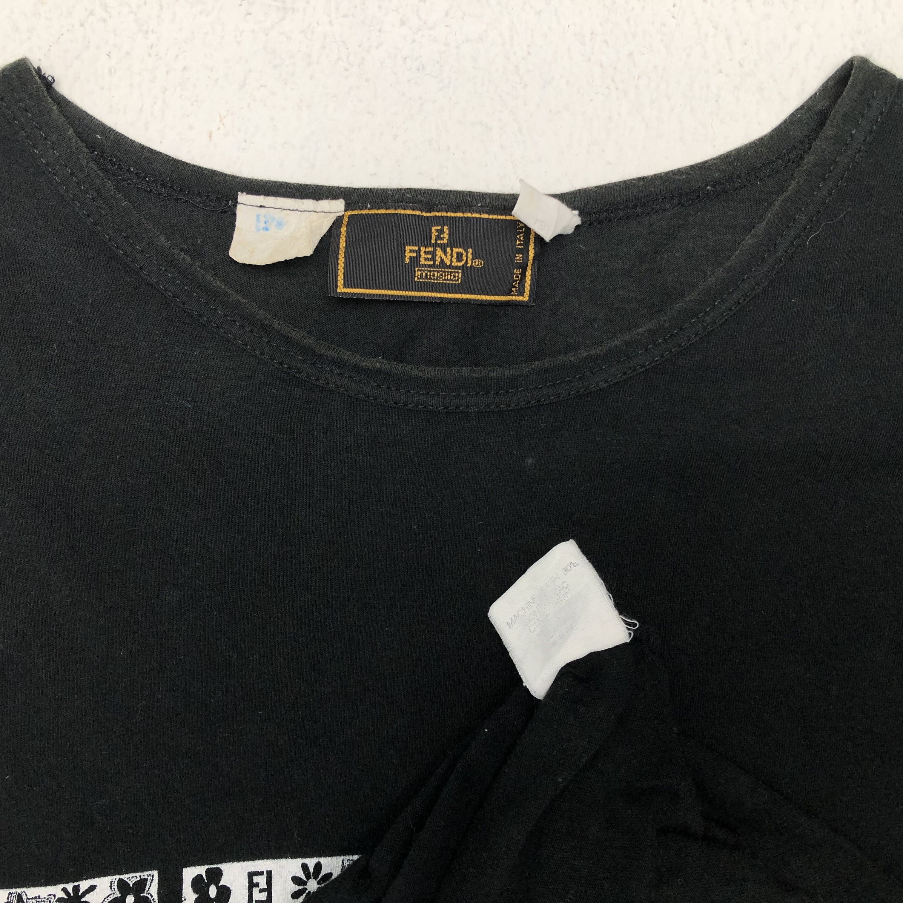 Fendi × Vintage Vintage Fendi Spell out Design Tshirt Size US M / EU 48-50 / 2 - 4 Thumbnail