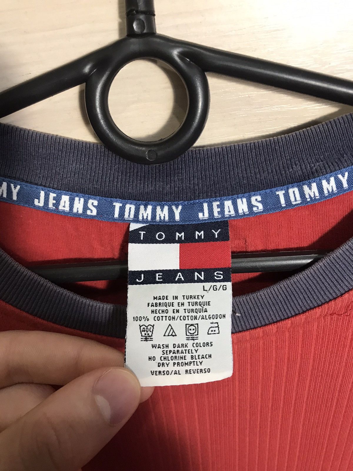 Tommy Hilfiger Vintage Tommy Hilfiger streetwear tee Size US L / EU 52-54 / 3 - 5 Thumbnail