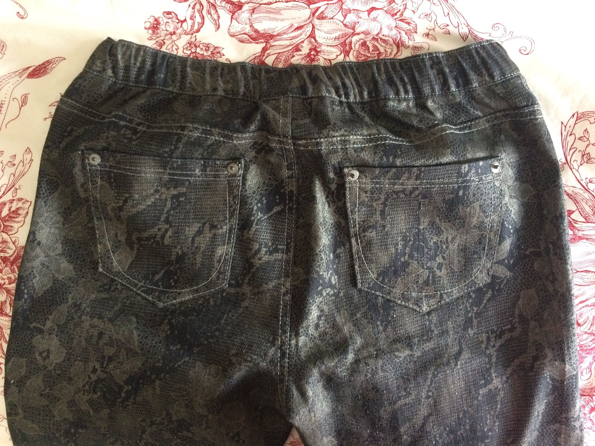 Southpole Stretch Pull-On Lace Pattern Leggings Pants Juniors Size L Size 32" / US 10 / IT 46 - 2 Thumbnail