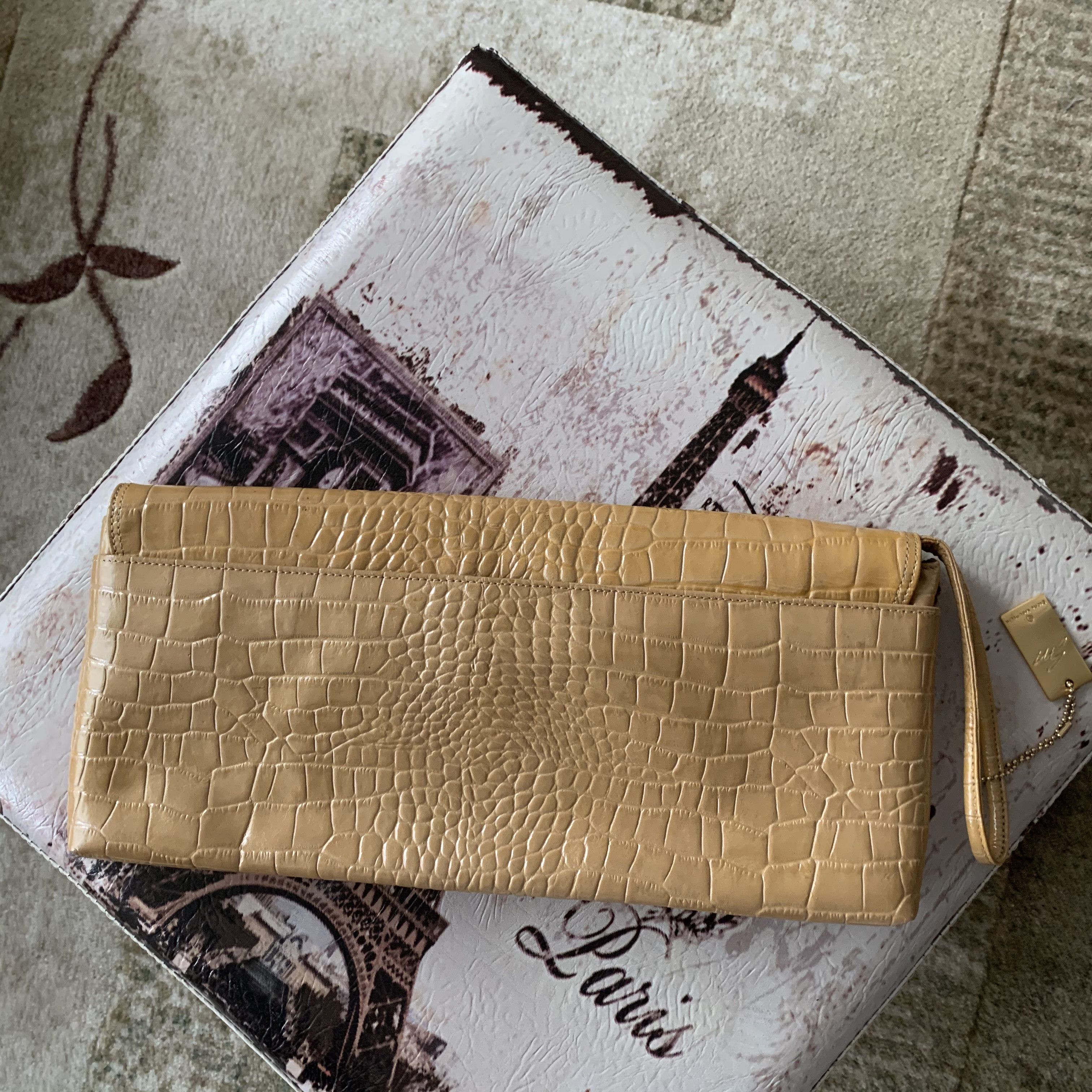 Other Stone Mountain large beige envelope clutch handbag Size ONE SIZE - 1 Thumbnail