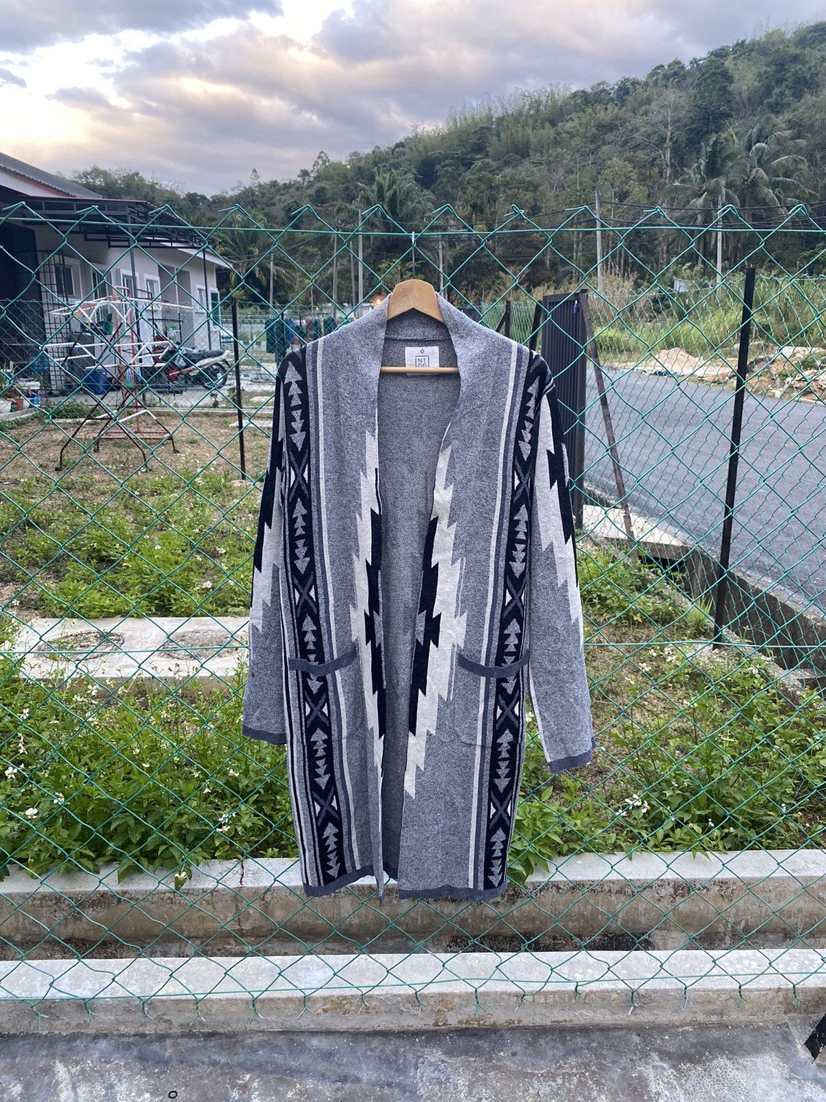 Japanese Brand Japanese brand NTDG Navajo Cardigan Size L / US 10 / IT 46 - 1 Thumbnail
