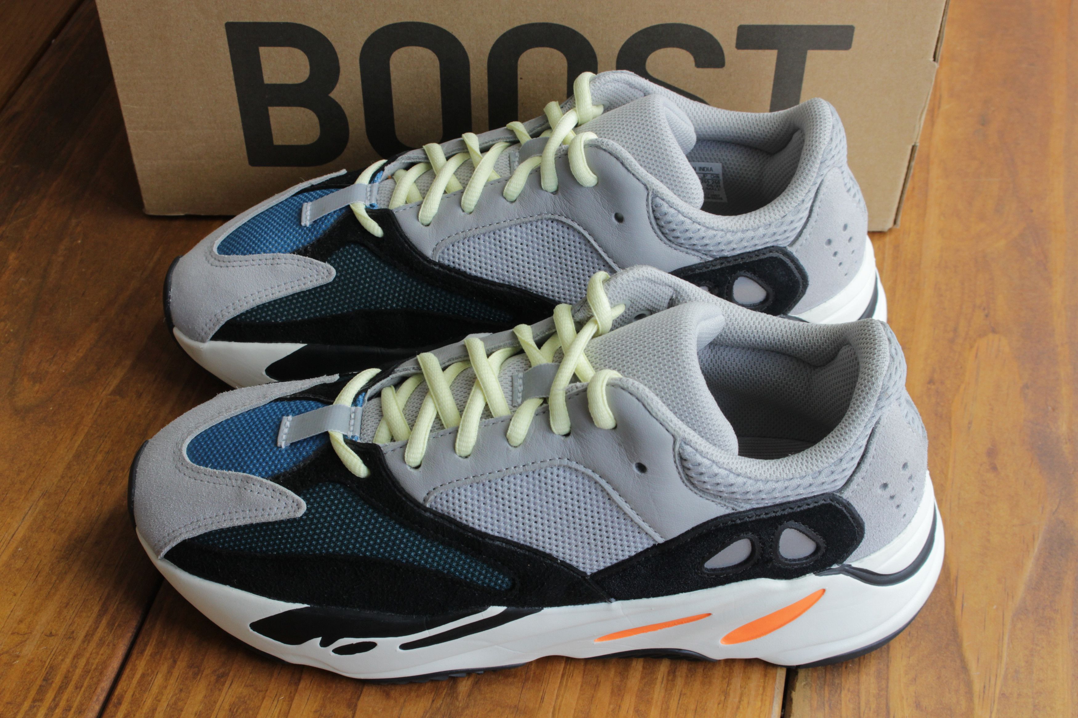 adidas waverunner 700