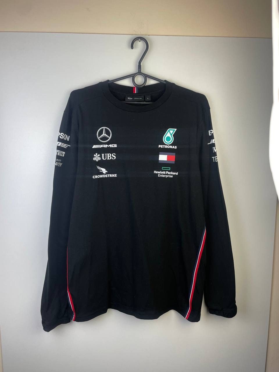 Mercedes-Benz Mercedes Benz AMG vintage long sleeve size L Size US L / EU 52-54 / 3 - 1 Thumbnail