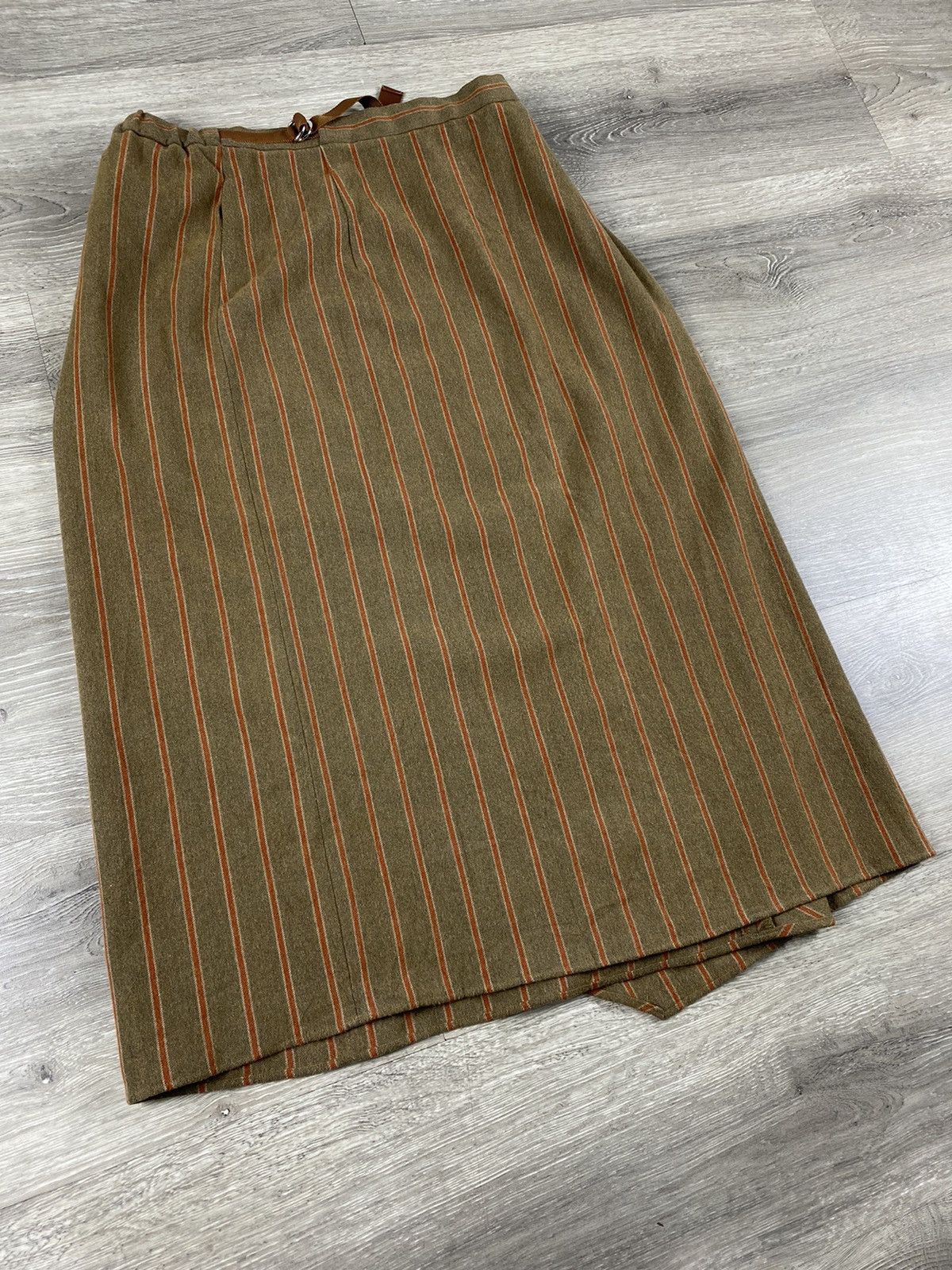 ABAHOUSE Abahouse Devinette Overstriped Beige Midi Skirts Size 29" - 2 Thumbnail