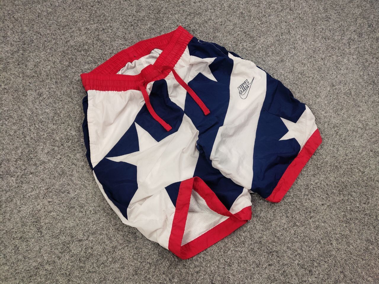 Nike Vintage Nike Logo Nylon Casual Shorts Y2K Style Size US 30 / EU 46 - 6 Thumbnail