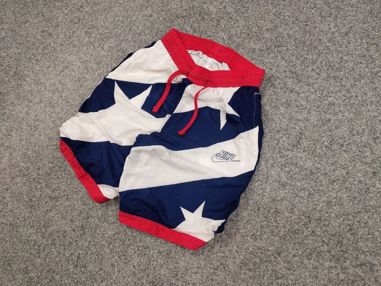 Nike Vintage Nike Logo Nylon Casual Shorts Y2K Style Size US 30 / EU 46 - 3 Thumbnail