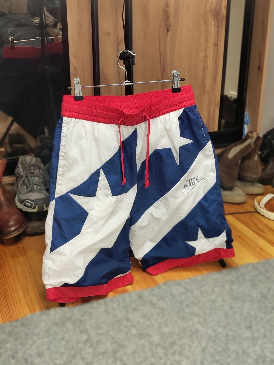 Nike Vintage Nike Logo Nylon Casual Shorts Y2K Style Size US 30 / EU 46 - 15 Thumbnail