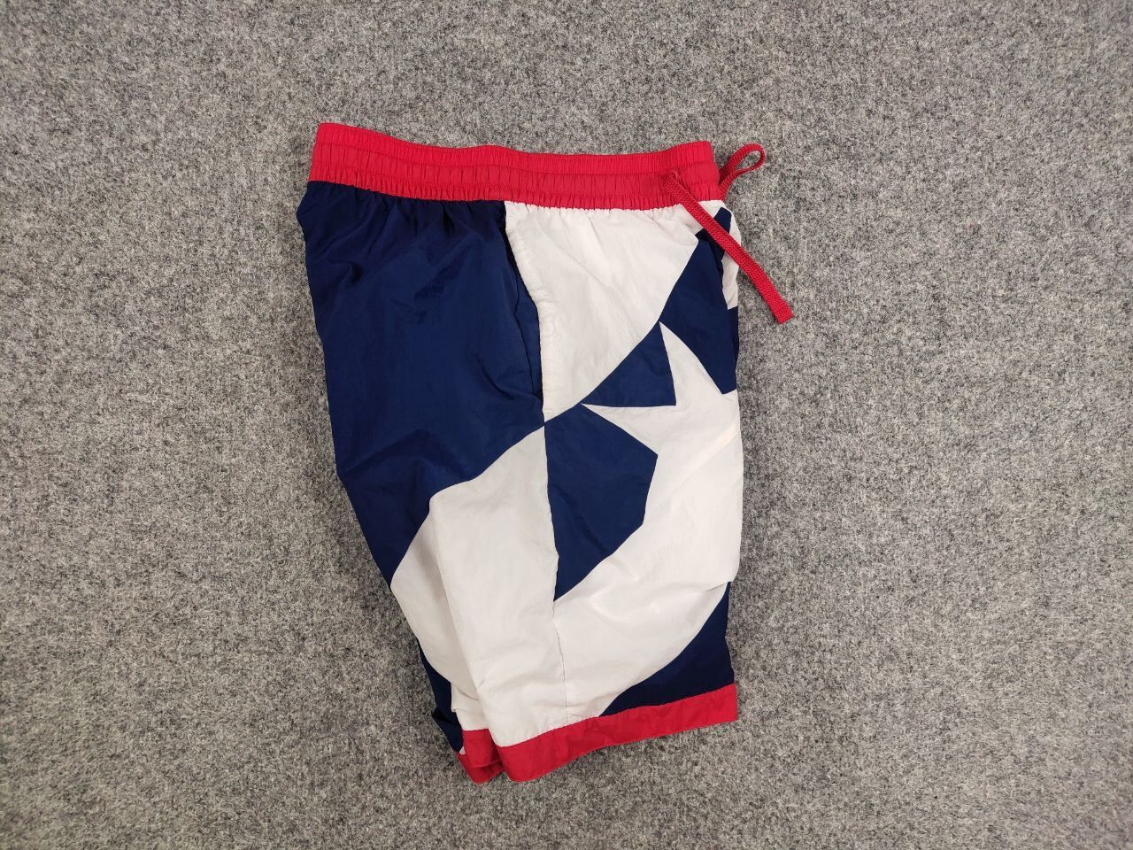 Nike Vintage Nike Logo Nylon Casual Shorts Y2K Style Size US 30 / EU 46 - 11 Thumbnail