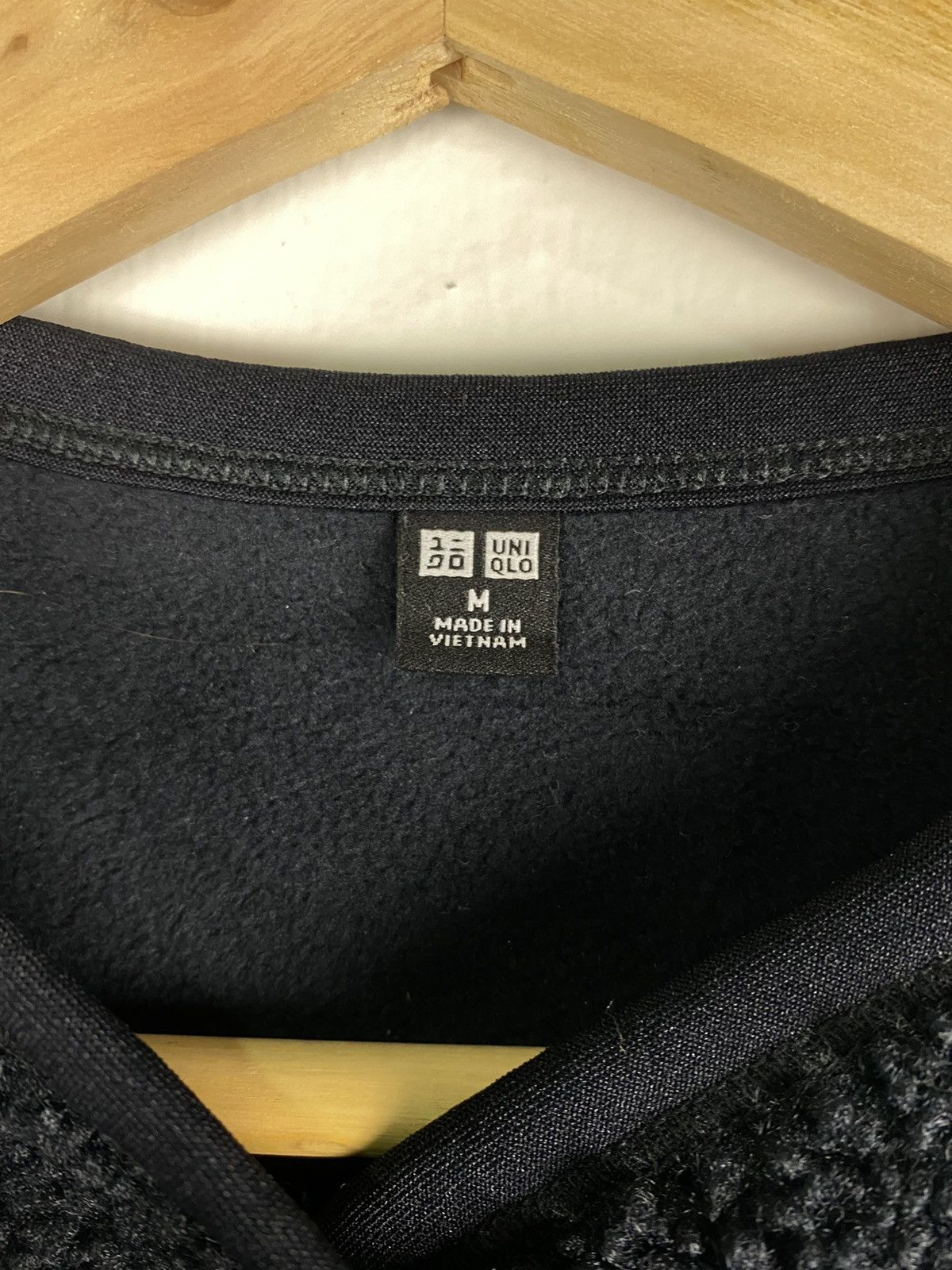 Japanese Brand GONE 🔥 Vintage Uniqlo Sherpa Jacket Button Up Cardigan Size M / US 6-8 / IT 42-44 - 4 Thumbnail