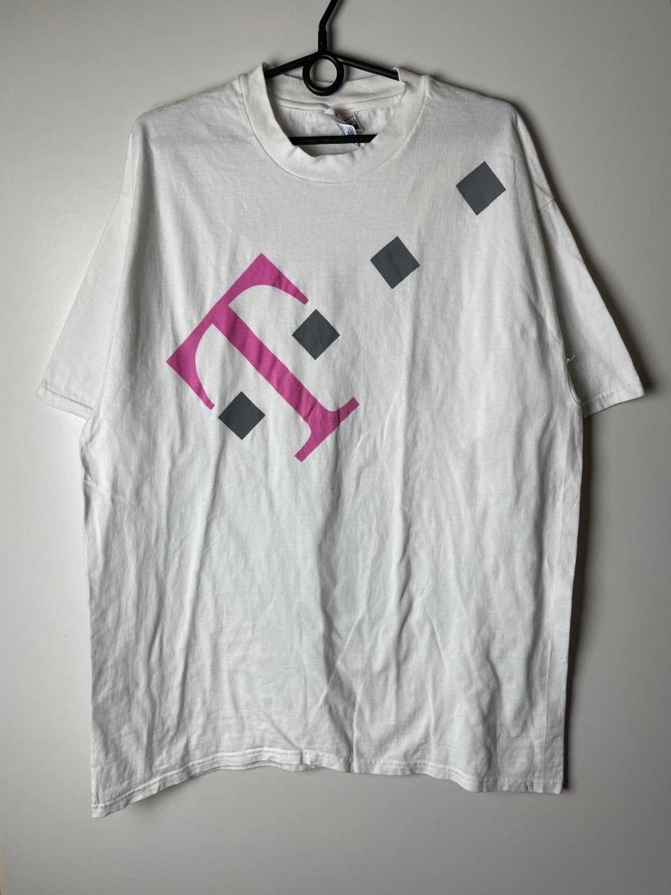 Vintage T mobile 90s vintage t-shirts size XL Size US XL / EU 56 / 4 - 1 Thumbnail