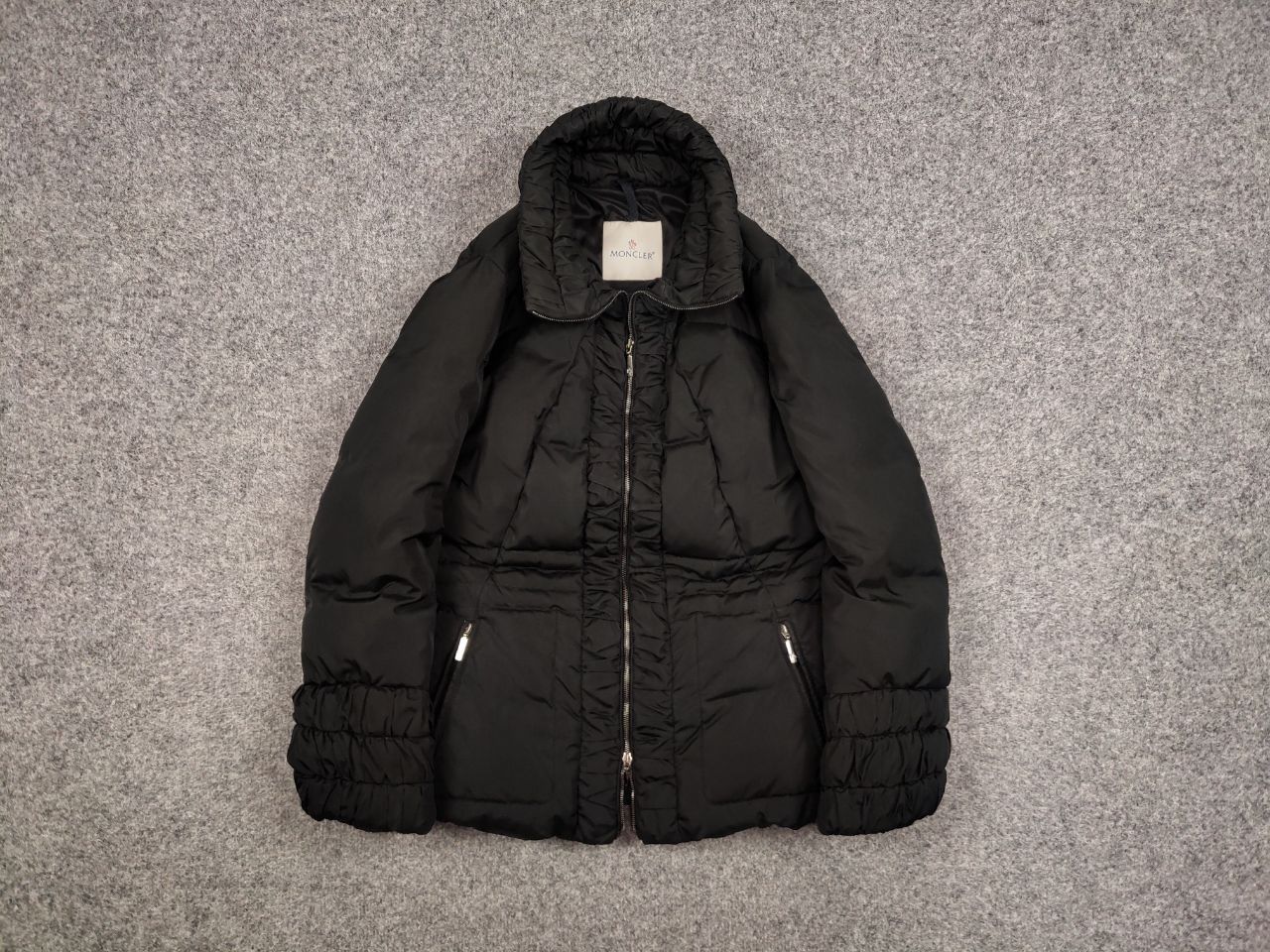 image of Vintage Moncler Aut Angeles Women Puffer Down Black Jacket (Size Medium)