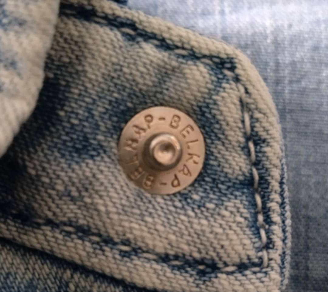 Japanese Brand Japanese Brand Vanquish Blue Wash Denim Shirt Size US S / EU 44-46 / 1 - 3 Thumbnail