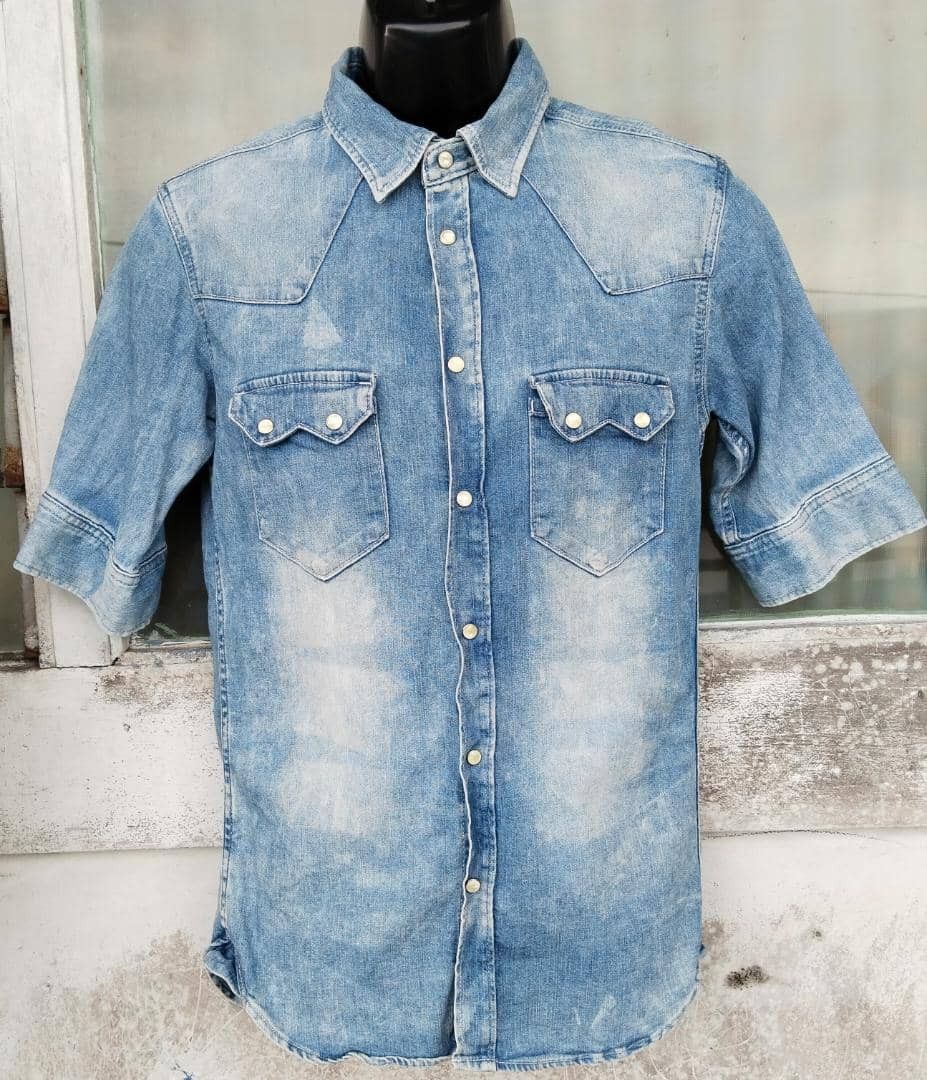 Japanese Brand Japanese Brand Vanquish Blue Wash Denim Shirt Size US S / EU 44-46 / 1 - 1 Thumbnail