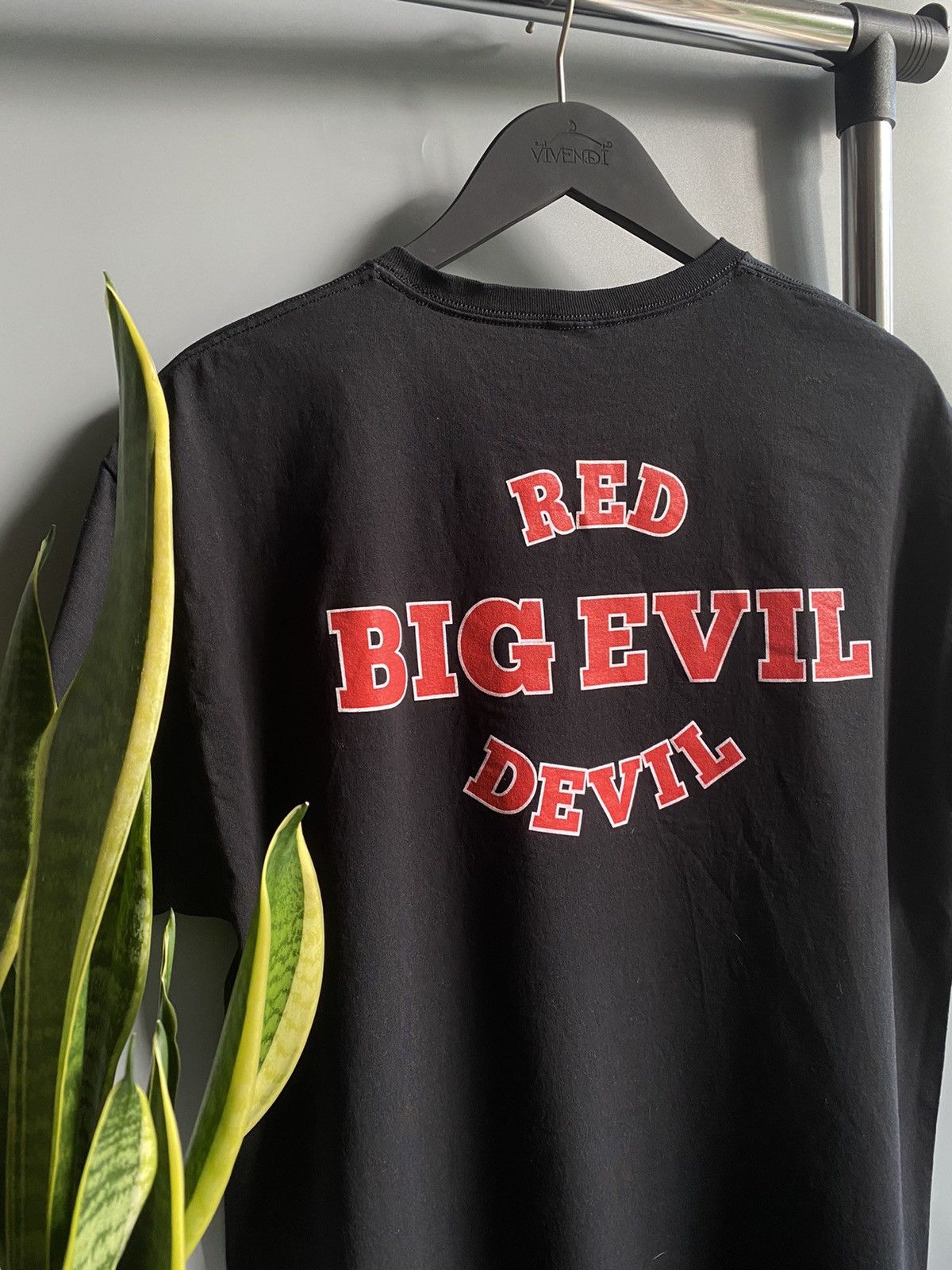 WWE Vintage Red Big Evil Devil Undertaker Wrestling T Shirt Size US L / EU 52-54 / 3 - 8 Thumbnail