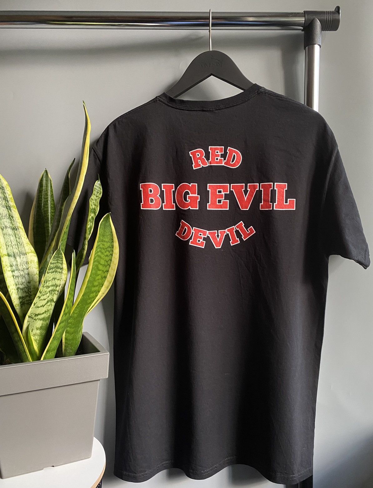 WWE Vintage Red Big Evil Devil Undertaker Wrestling T Shirt Size US L / EU 52-54 / 3 - 7 Thumbnail