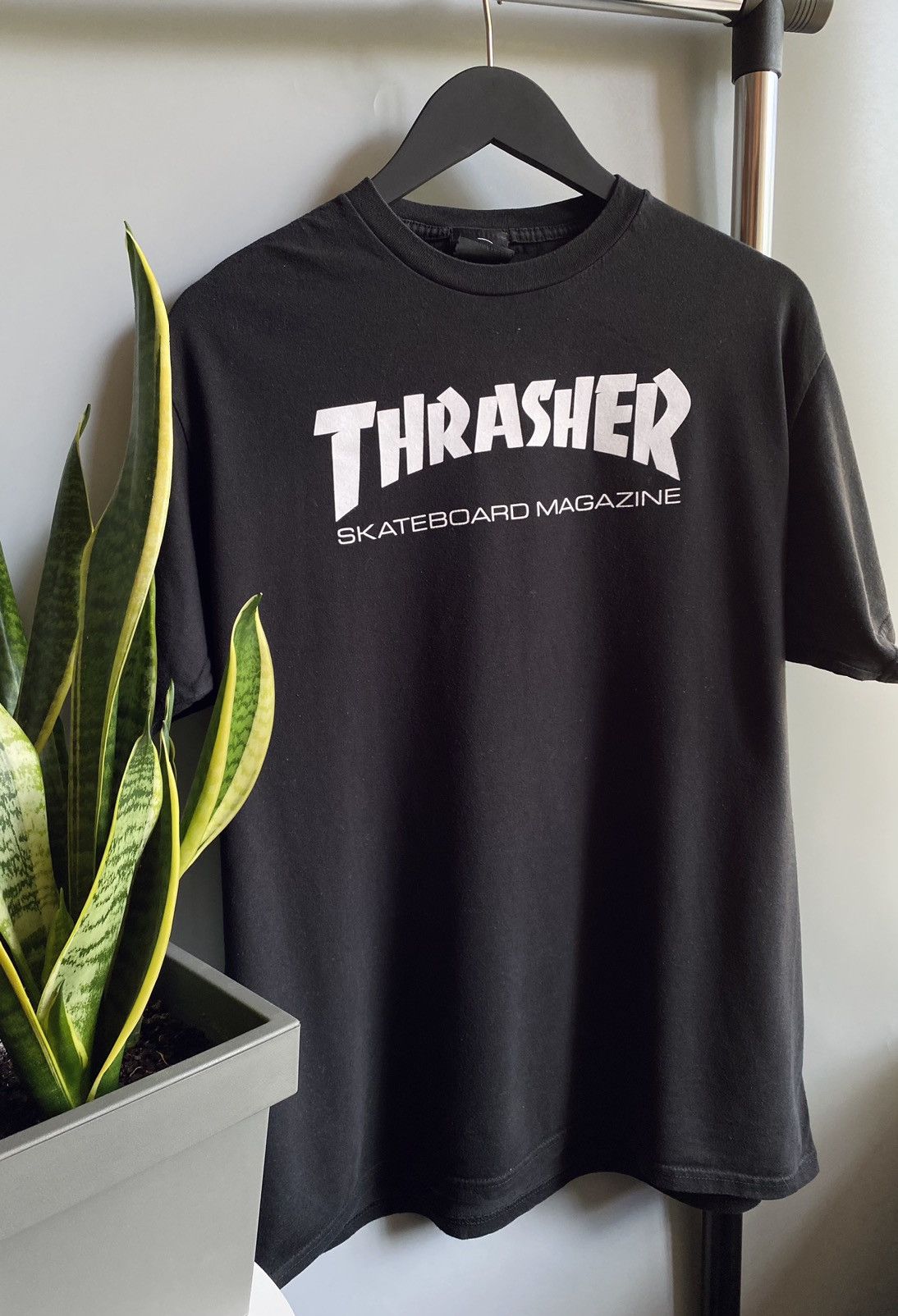 Thrasher Vintage Trasher Big Logo T Shirt Skate Tee Men’s L Black Size US L / EU 52-54 / 3 - 3 Thumbnail