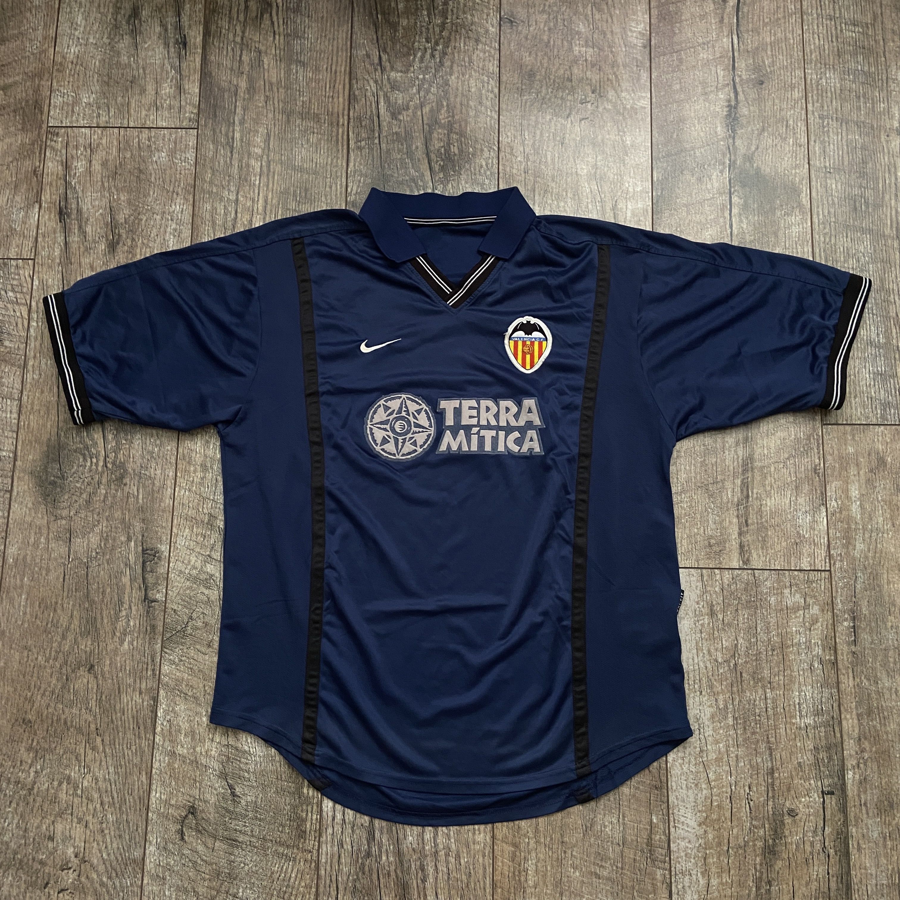 Nike 2000 Nike Valencia FC Away Soccer Jersey Size US L / EU 52-54 / 3 - 1 Thumbnail