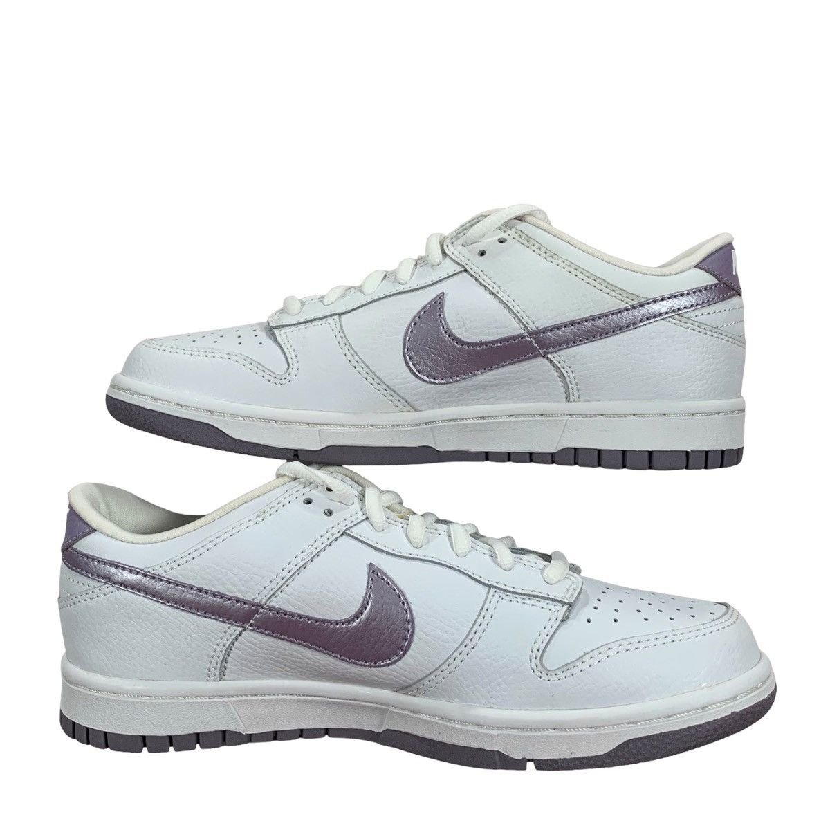 Vintage Vintage Nike Dunk Low White Violet Purple Haze 2005 Sneakers Size US 6 / EU 39 - 2 Thumbnail