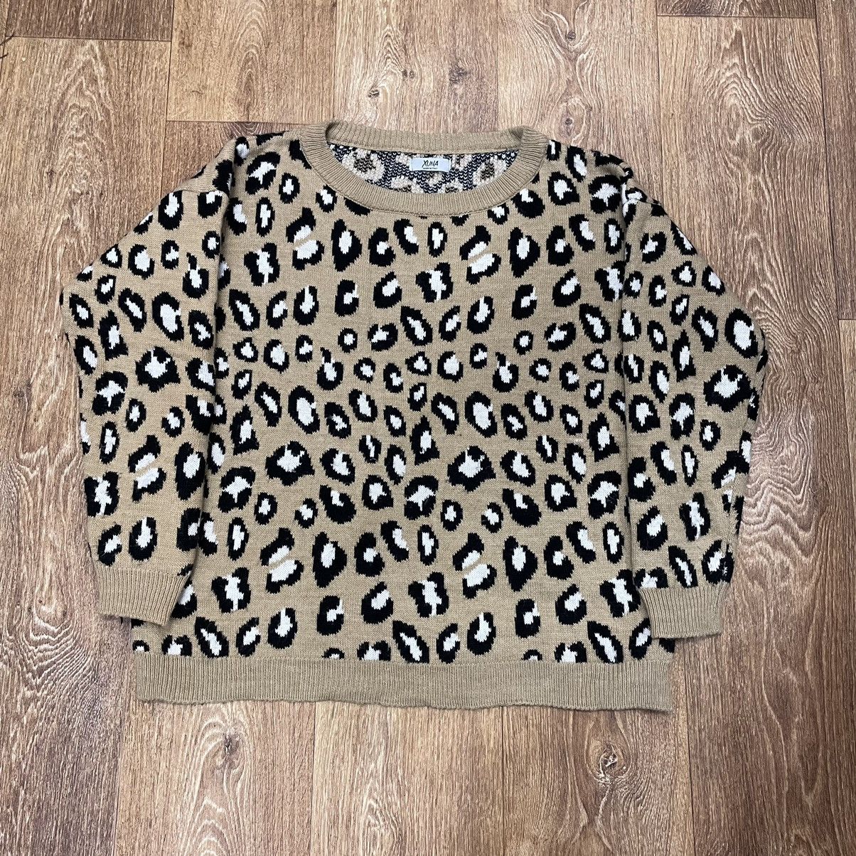 Vintage Vintage Y2K Leopard Print Knit Sweater Oversized Cream L Size US L / EU 52-54 / 3 - 2 Thumbnail