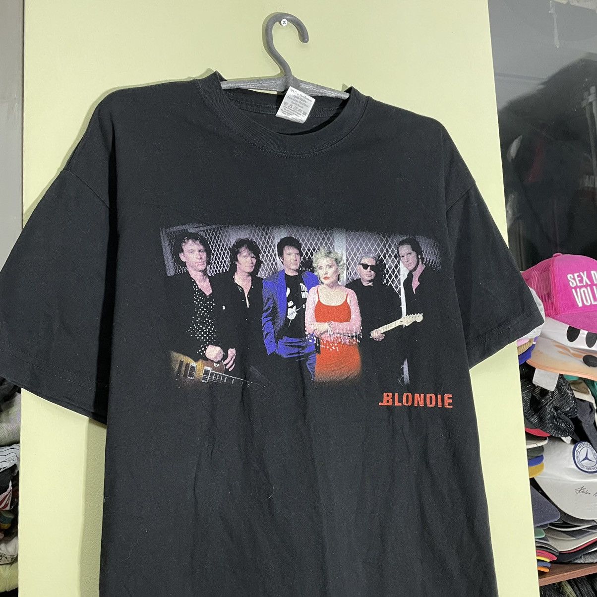 Vintage Vintage Y2K Band Tee Graphic Streetwear Punk Black Worn In M Size US M / EU 48-50 / 2 - 4 Thumbnail