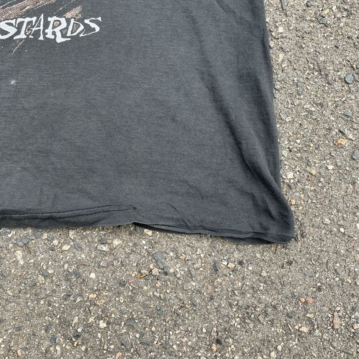 Vintage Vintage Y2K The Exorcist Graphic Tee Grunge Streetwear M Size US M / EU 48-50 / 2 - 5 Thumbnail