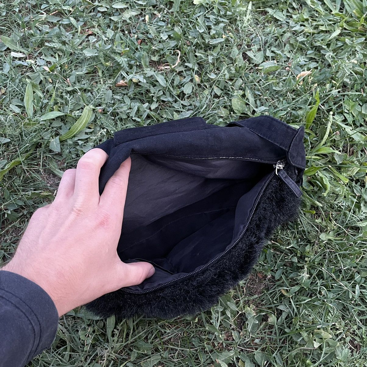 Vintage Vintage Y2K Black Mohair Crossbody Bag Streetwear Worn In OS Size ONE SIZE - 4 Thumbnail