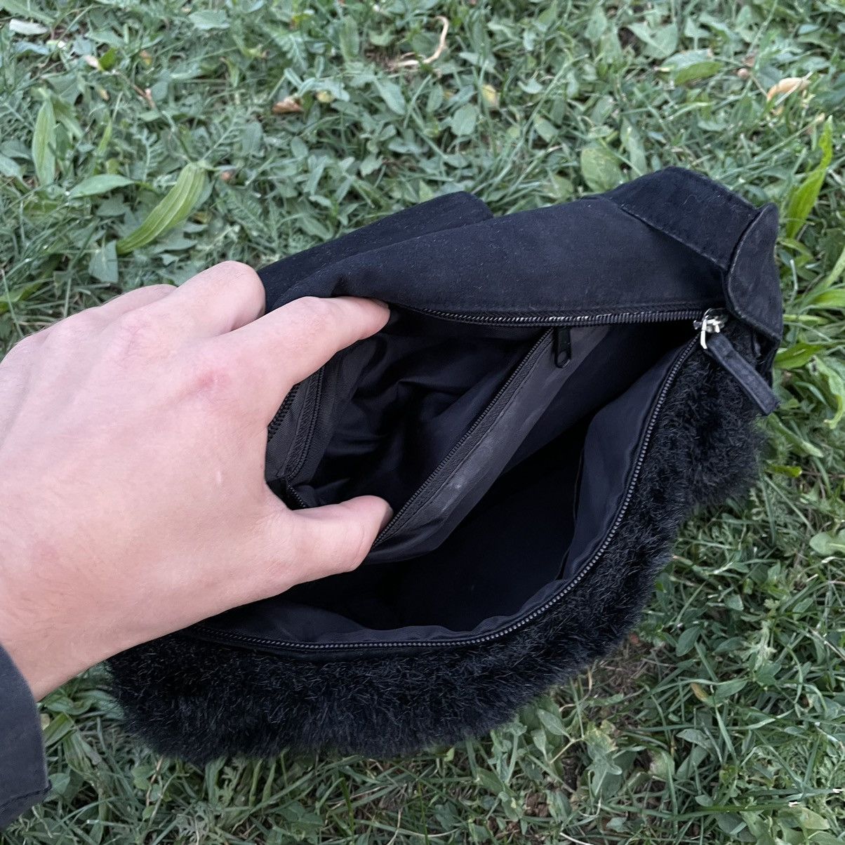 Vintage Vintage Y2K Black Mohair Crossbody Bag Streetwear Worn In OS Size ONE SIZE - 5 Thumbnail