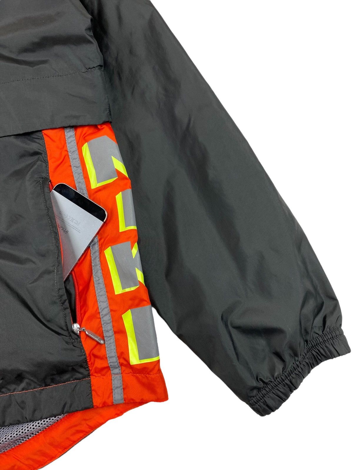 Nike Vintage Nike Big Logo Drill Windbreaker Bomber Jacket Size US S / EU 44-46 / 1 - 6 Thumbnail