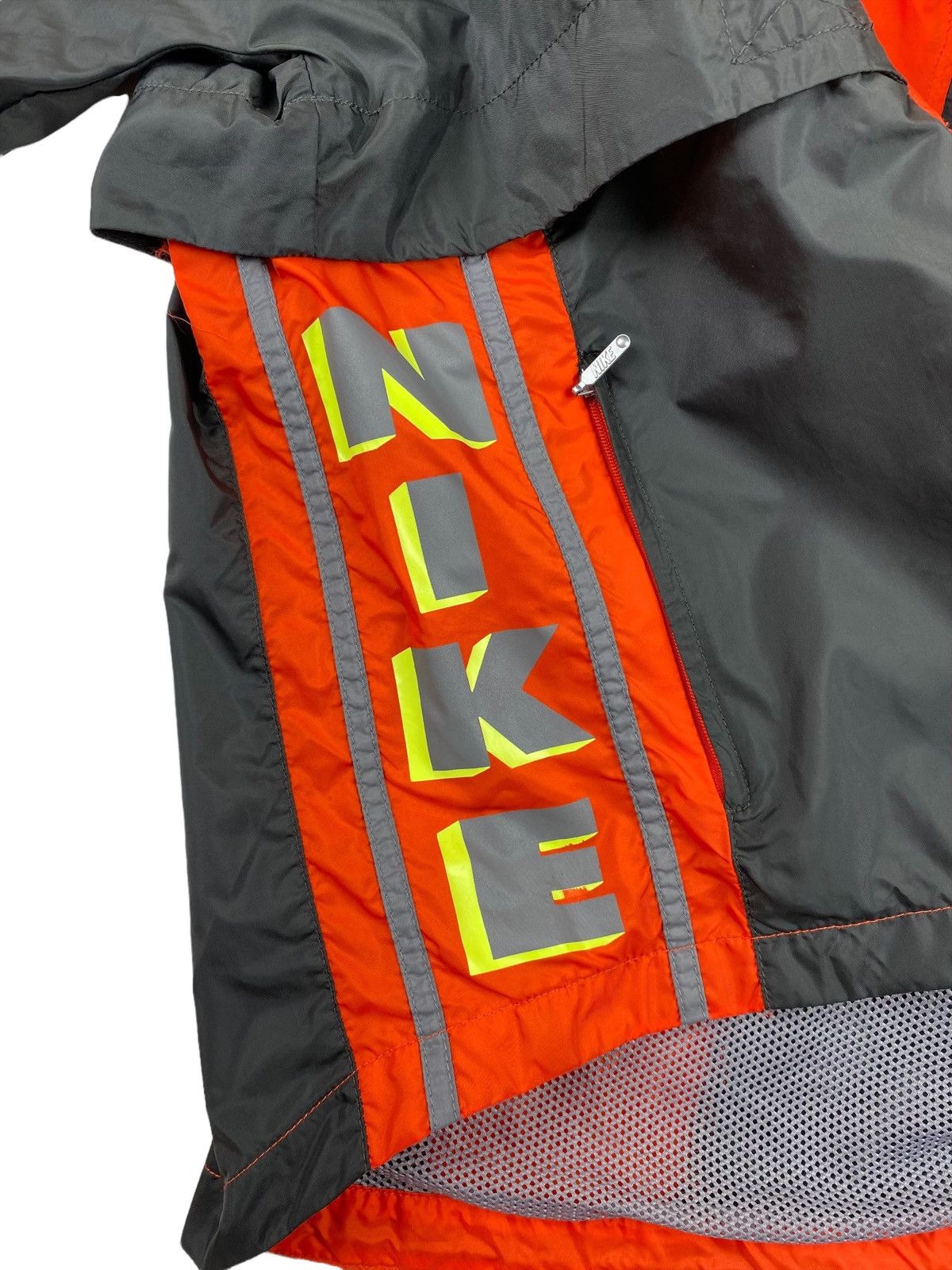Nike Vintage Nike Big Logo Drill Windbreaker Bomber Jacket Size US S / EU 44-46 / 1 - 8 Thumbnail