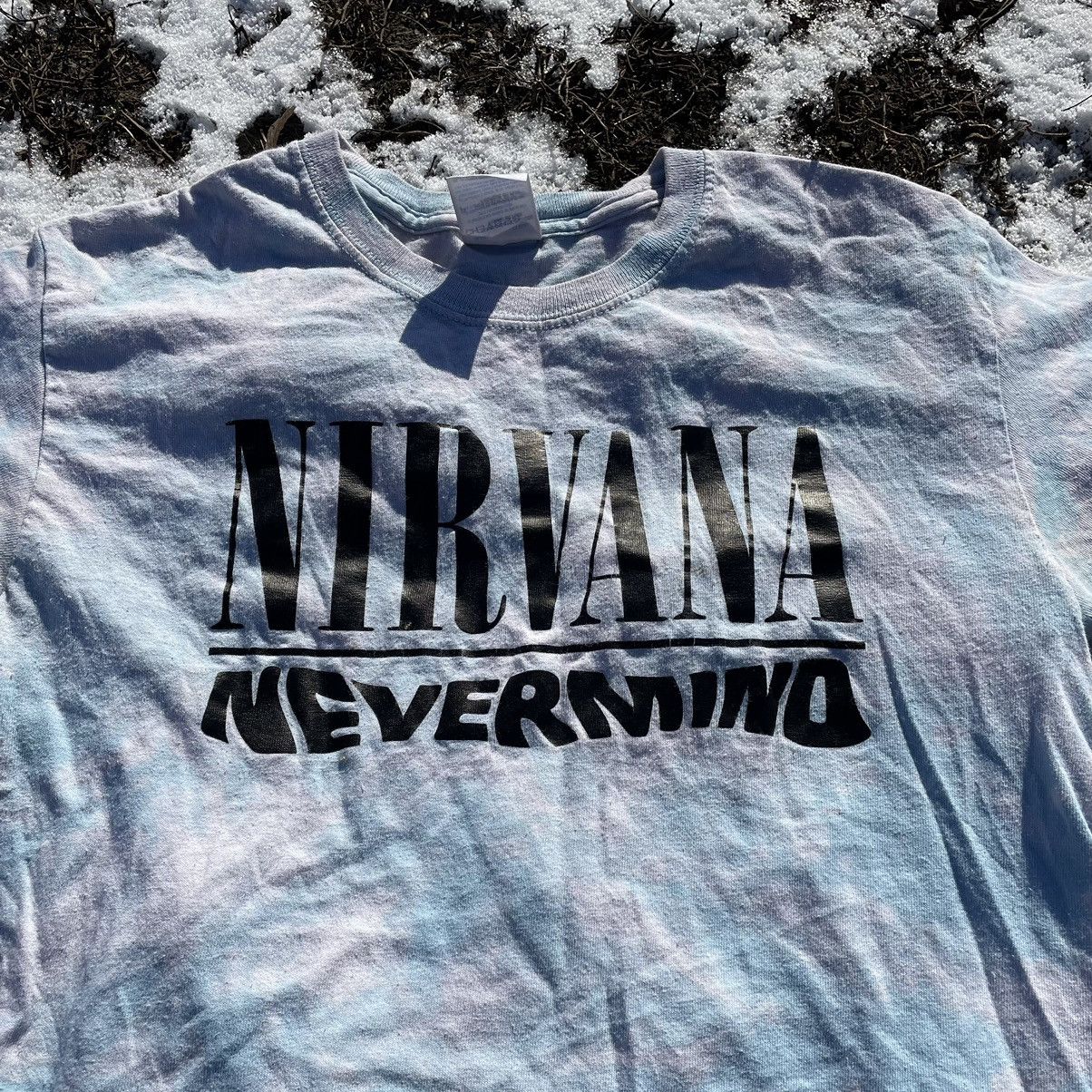 Vintage Vintage 90s Nirvana Nevermind Sun Faded Band Tee Grunge M Size US M / EU 48-50 / 2 - 4 Thumbnail