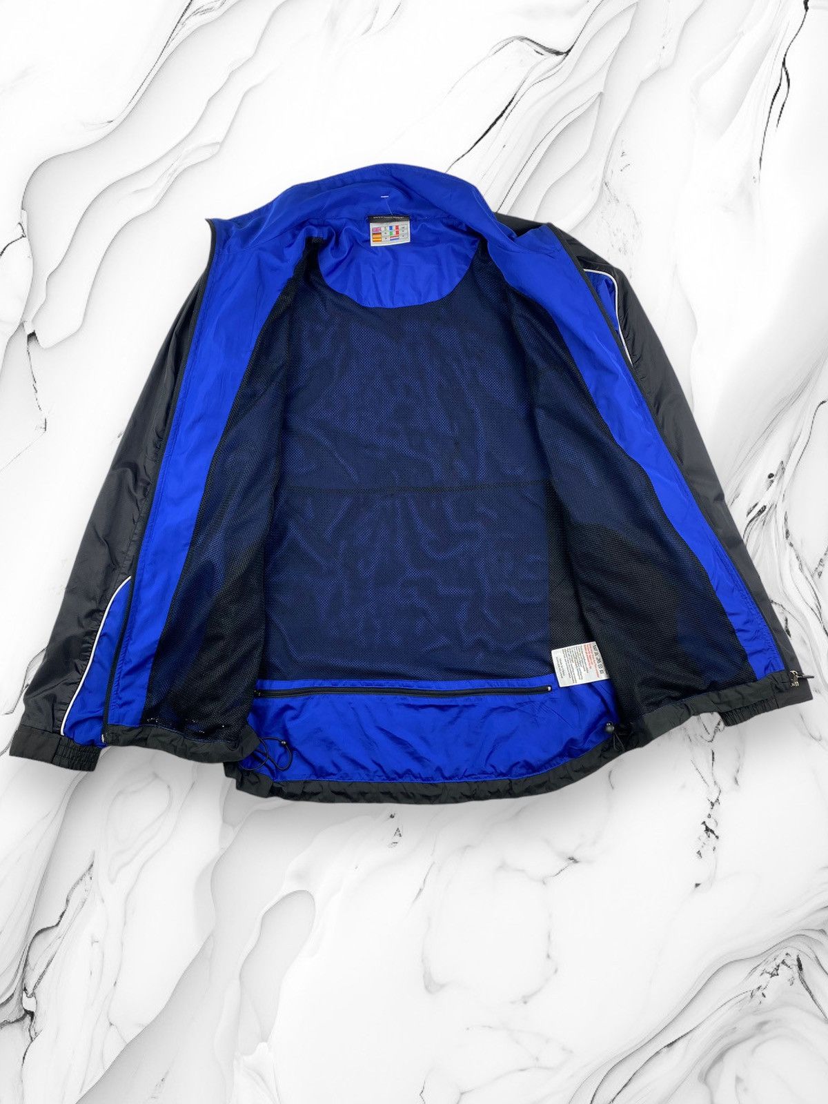 Umbro × Vintage Mens Vintage Umbro Bomber Jacket Size M Size US M / EU 48-50 / 2 - 8 Thumbnail