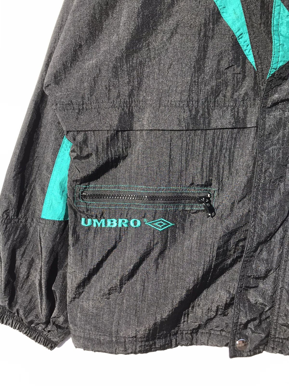 Umbro × Vintage Vintage Umbro Windbreaker Jacket Size US M / EU 48-50 / 2 - 3 Thumbnail