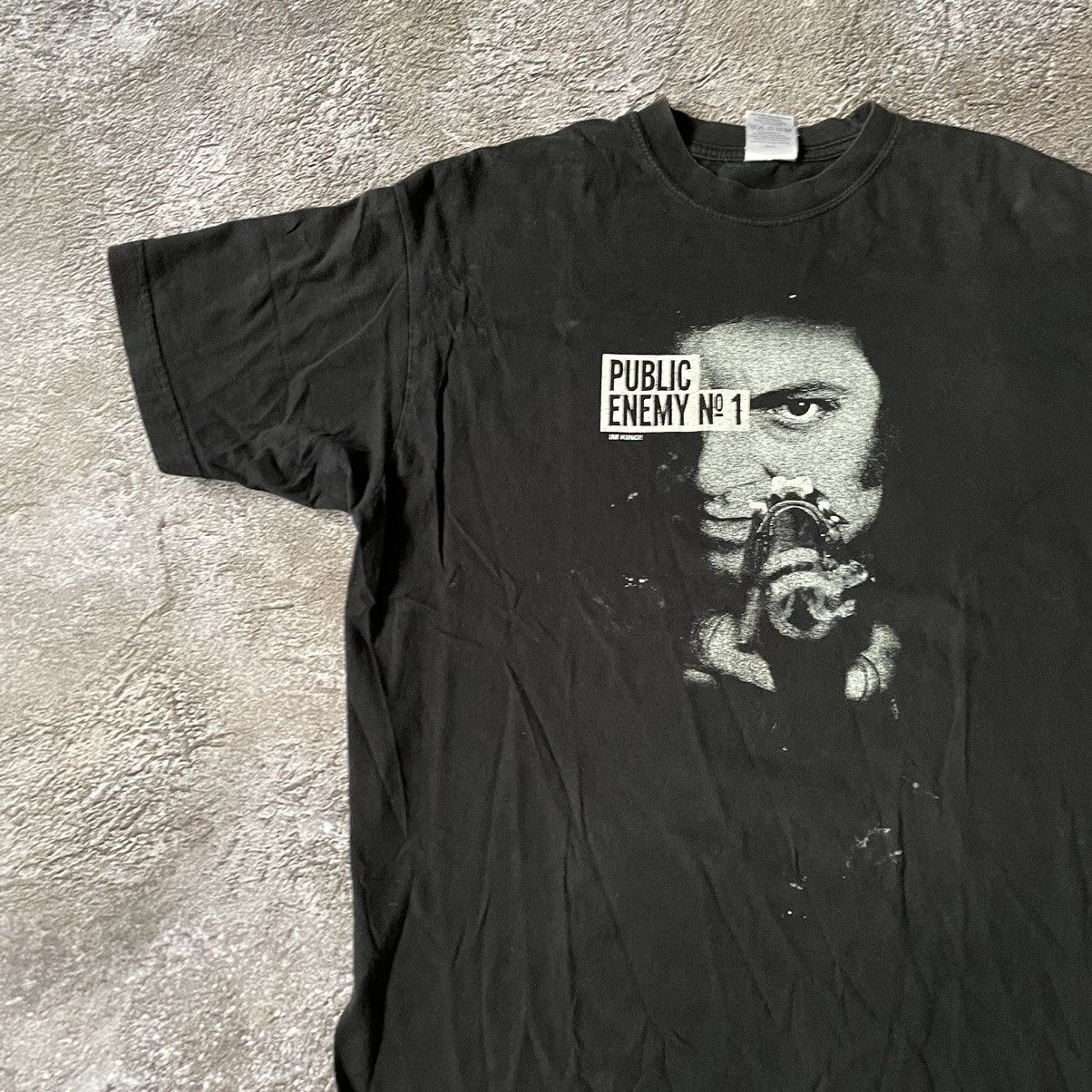 Vintage Vintage 90s Public Enemy Graphic Tee Grunge Streetwear L Size US L / EU 52-54 / 3 - 4 Thumbnail