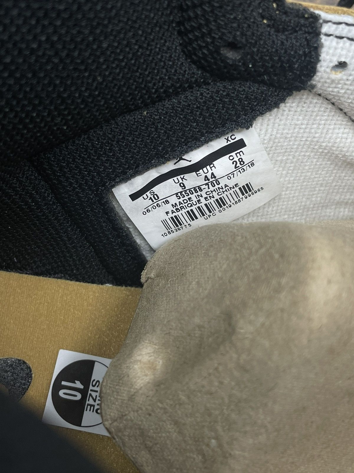 Jordan Brand Air Jordan 1 retro high og rookie of the year 2018 Size US 10 / EU 43 - 8 Thumbnail