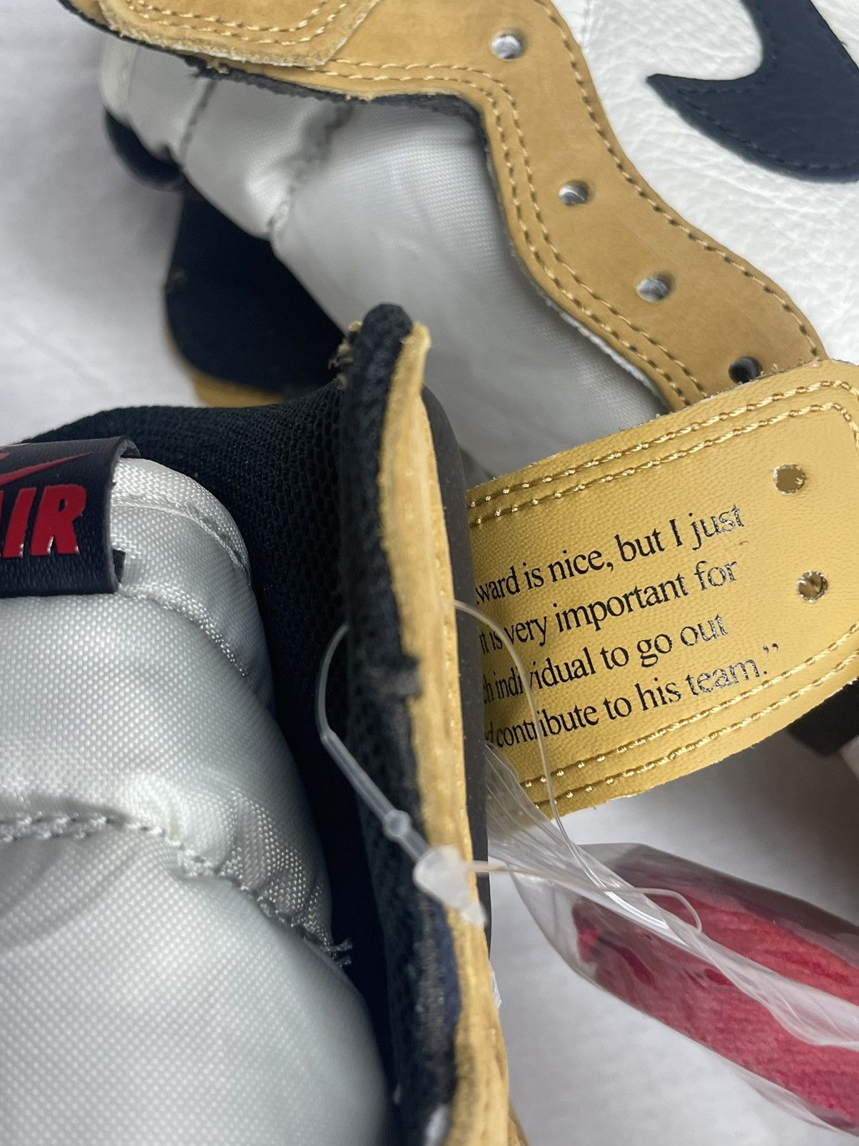 Jordan Brand Air Jordan 1 retro high og rookie of the year 2018 Size US 10 / EU 43 - 7 Thumbnail