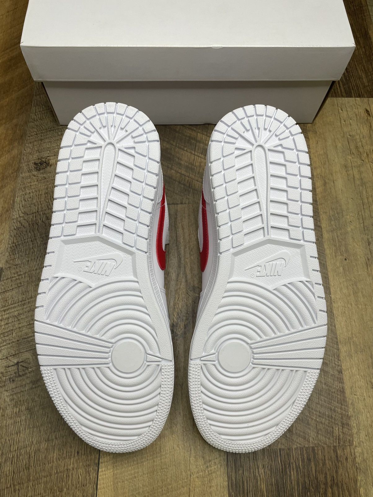 Jordan Brand Air Jordan 1 low university red 2021 women Size US 11.5 / EU 44-45 - 3 Thumbnail