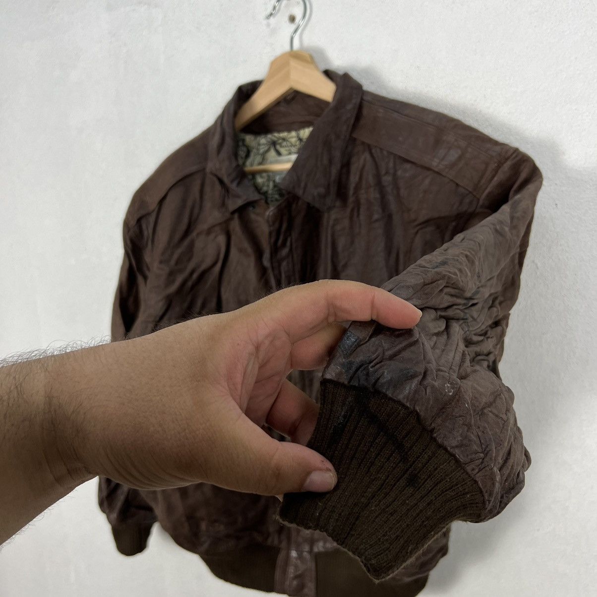 Vintage LOWELL & WHITNEY BOMBER STYLE JACKET LEATHER BIG LOGO LINING Size US M / EU 48-50 / 2 - 4 Thumbnail