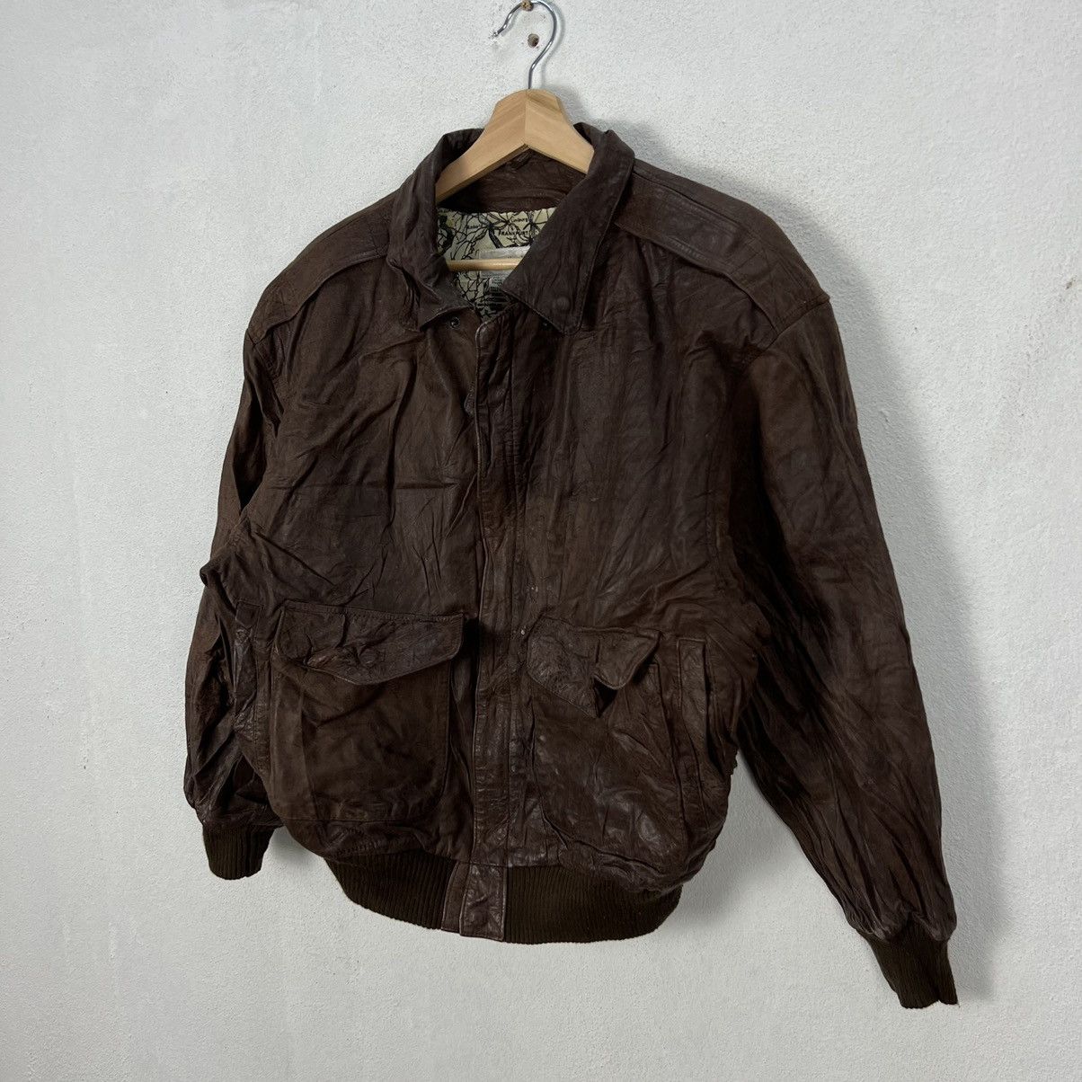 Vintage LOWELL & WHITNEY BOMBER STYLE JACKET LEATHER BIG LOGO LINING Size US M / EU 48-50 / 2 - 2 Thumbnail