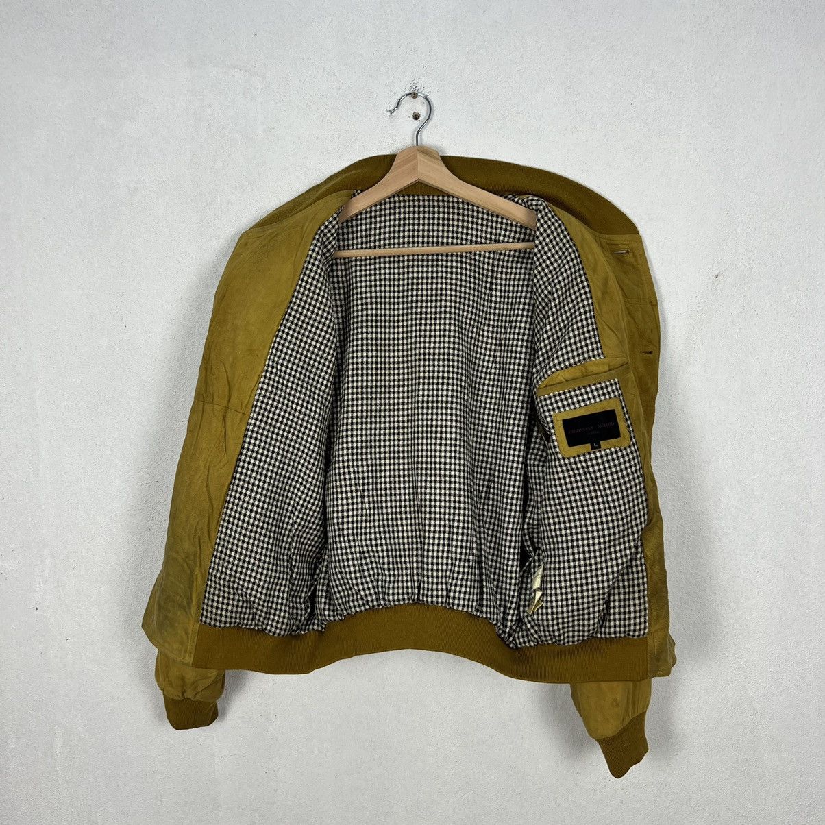 Japanese Brand VINTAGE SUIDE BOMBER STYLE LEATHER JACKET CHRISTIAN AUJARD Size US L / EU 52-54 / 3 - 8 Thumbnail
