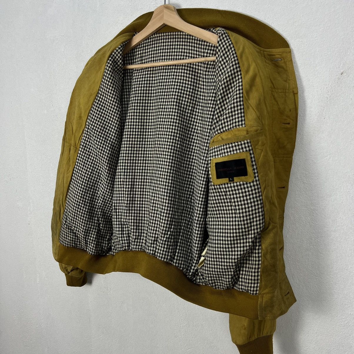 Japanese Brand VINTAGE SUIDE BOMBER STYLE LEATHER JACKET CHRISTIAN AUJARD Size US L / EU 52-54 / 3 - 9 Thumbnail